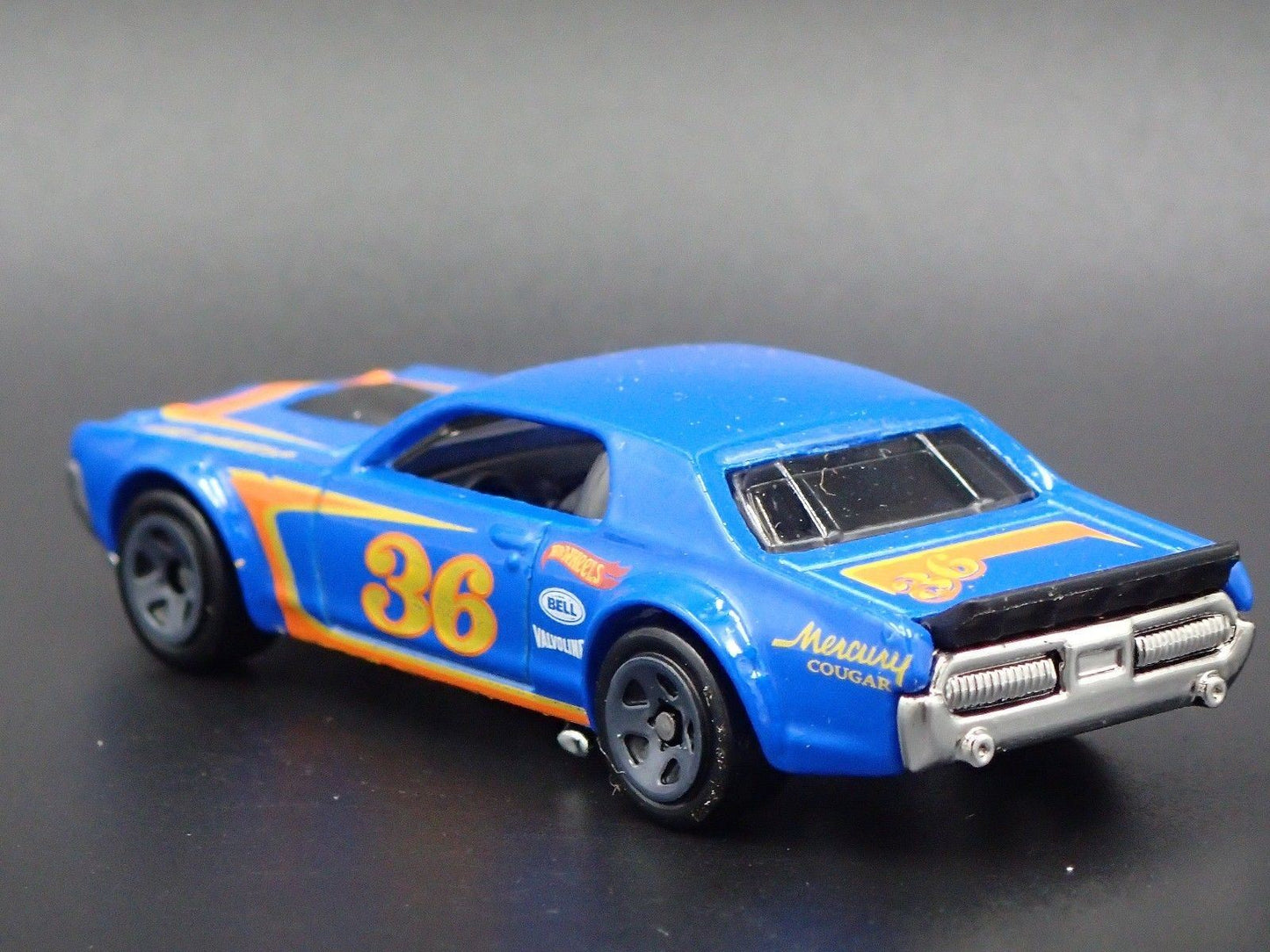 1968 68 MERC MERCURY COUGAR 1/64 SCALE COLLECTIBLE DIORAMA DIECAST MODEL CAR