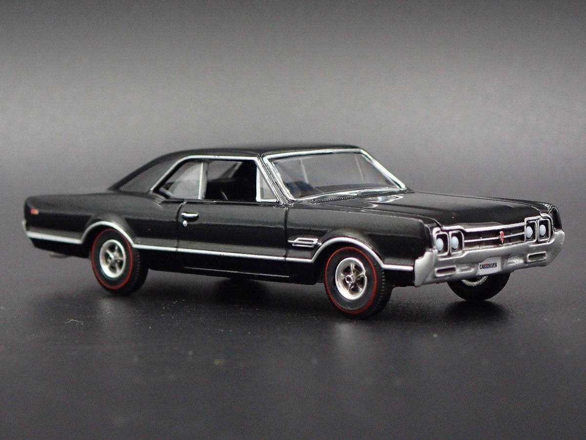 1966 66 OLDS OLDSMOBILE 442 1/64 SCALE COLLECTIBLE DIORAMA DIECAST MODEL CAR-Burning Rubber Toy Company