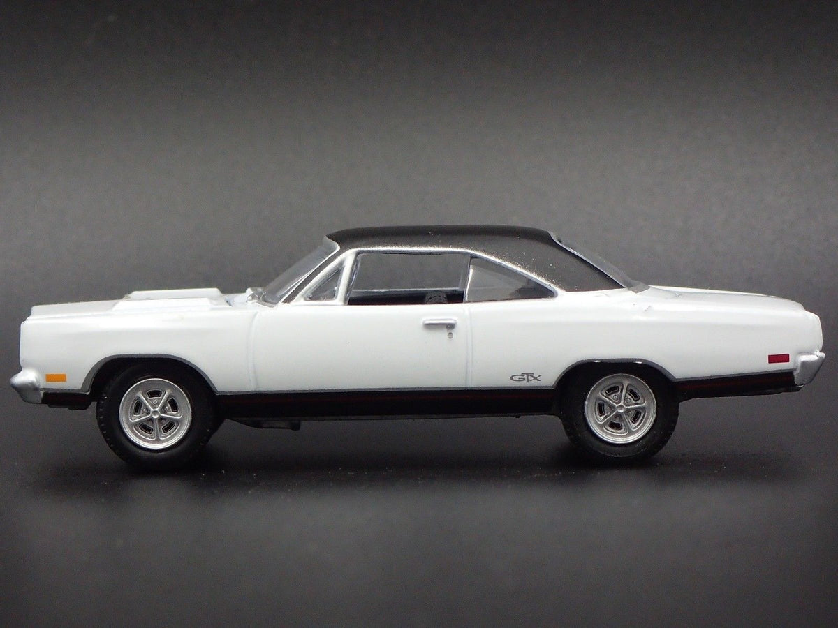 1969 PLYMOUTH GTX RARE 1/64 SCALE LIMITED COLLECTIBLE DIORAMA DIECAST MODEL CAR-Burning Rubber Toy Company