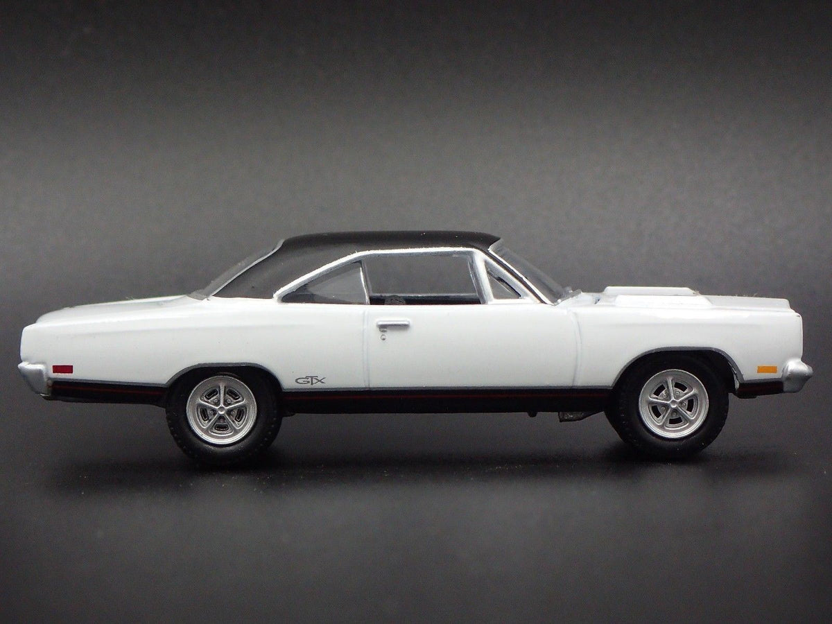 1969 PLYMOUTH GTX RARE 1/64 SCALE LIMITED COLLECTIBLE DIORAMA DIECAST MODEL CAR-Burning Rubber Toy Company