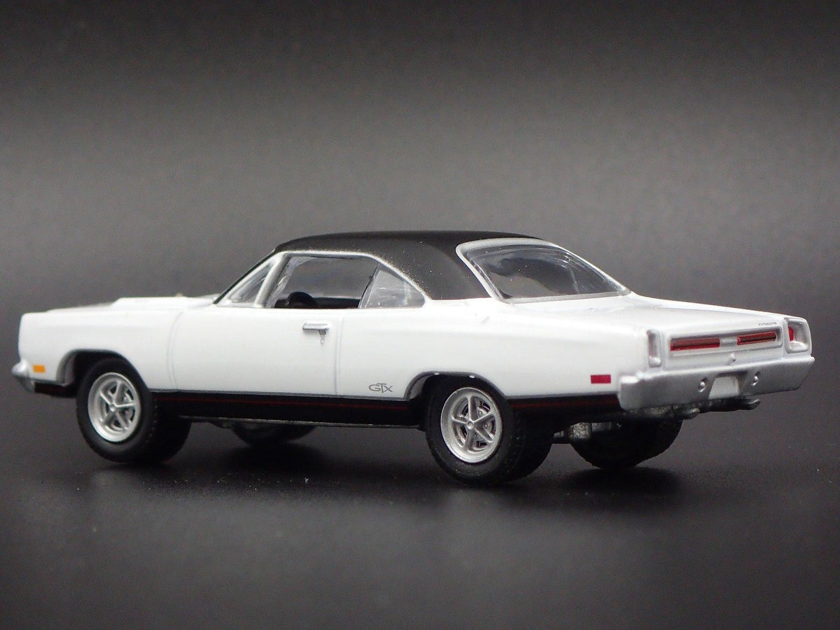 1969 PLYMOUTH GTX RARE 1/64 SCALE LIMITED COLLECTIBLE DIORAMA DIECAST MODEL CAR-Burning Rubber Toy Company