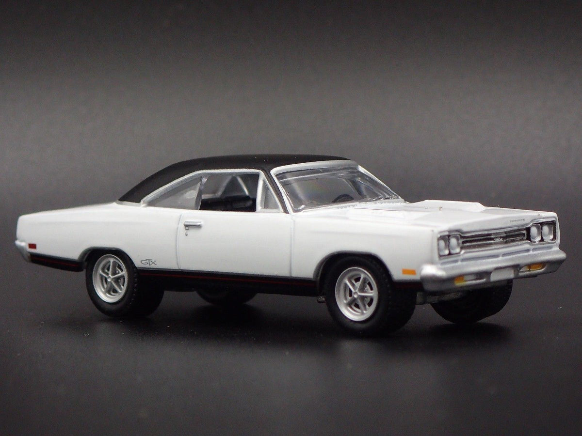 1969 PLYMOUTH GTX RARE 1/64 SCALE LIMITED COLLECTIBLE DIORAMA DIECAST MODEL CAR-Burning Rubber Toy Company