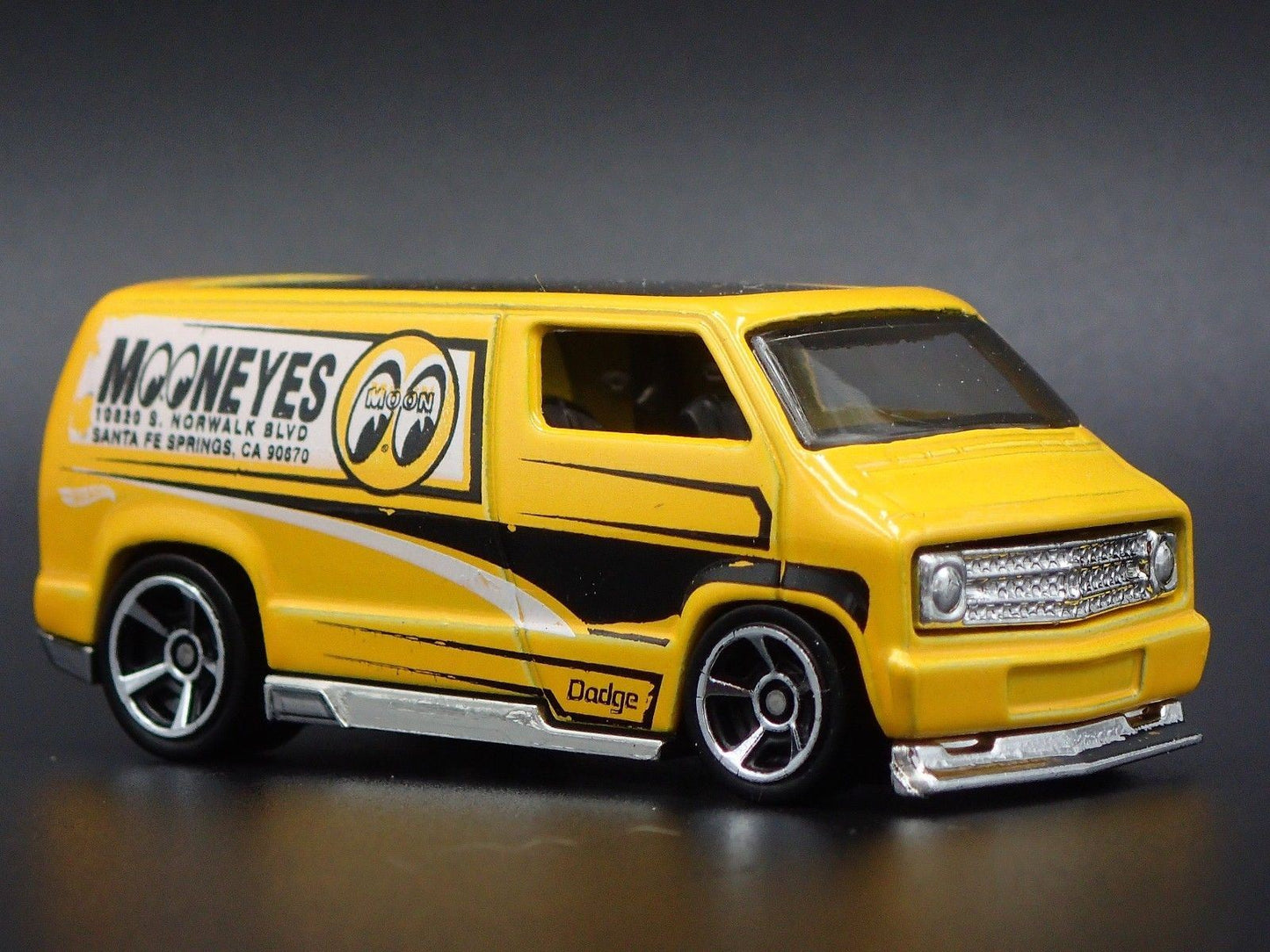 1977 77 DODGE CUSTOM VAN MOONEYES RARE 1:64 SCALE COLLECTIBLE DIECAST MODEL CAR