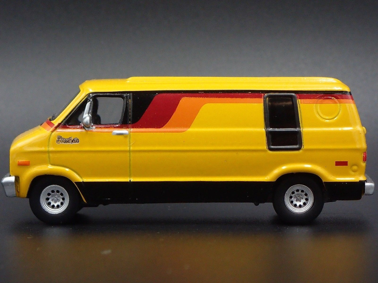 1976 76 DODGE B100 VAN YELLOW 1/64 SCALE COLLECTIBLE DIORAMA DIECAST MODEL CAR