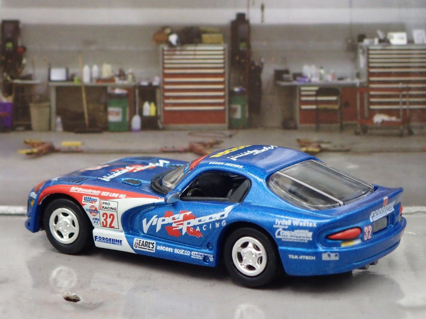 1996- 2002 DODGE VIPER GTS-R 1:64 SCALE COLLECTIBLE DIORAMA DIECAST MODEL CAR