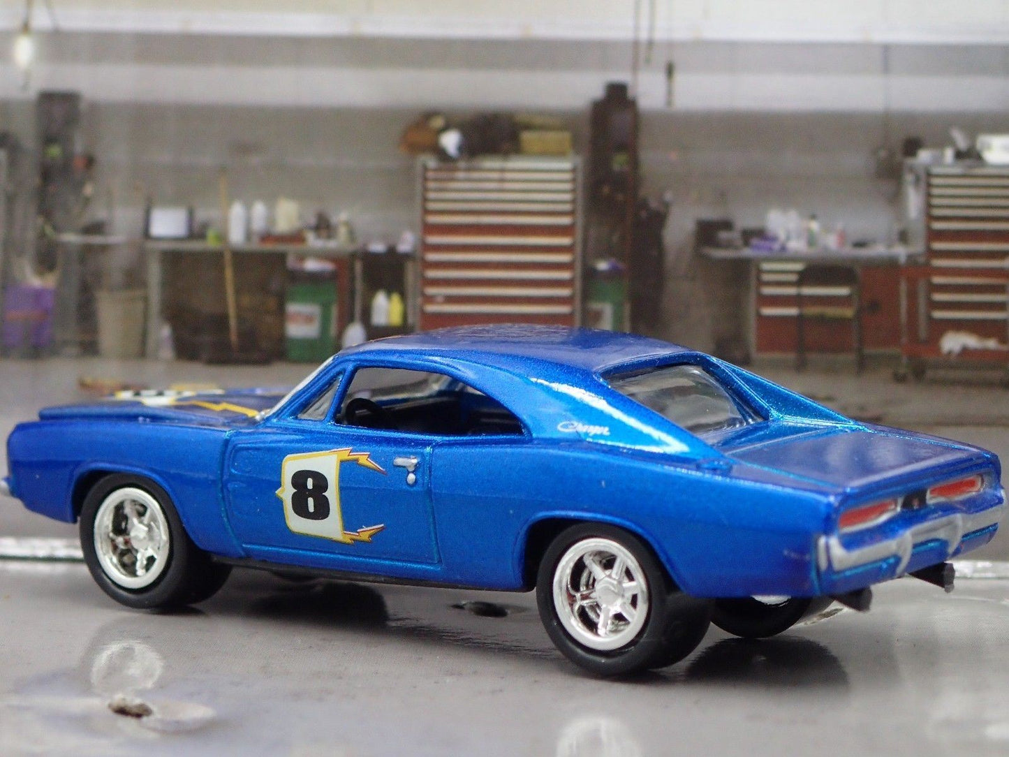 1969 69 DODGE CHARGER RT RARE 1:64 SCALE COLLECTIBLE DIORAMA DIECAST MODEL CAR