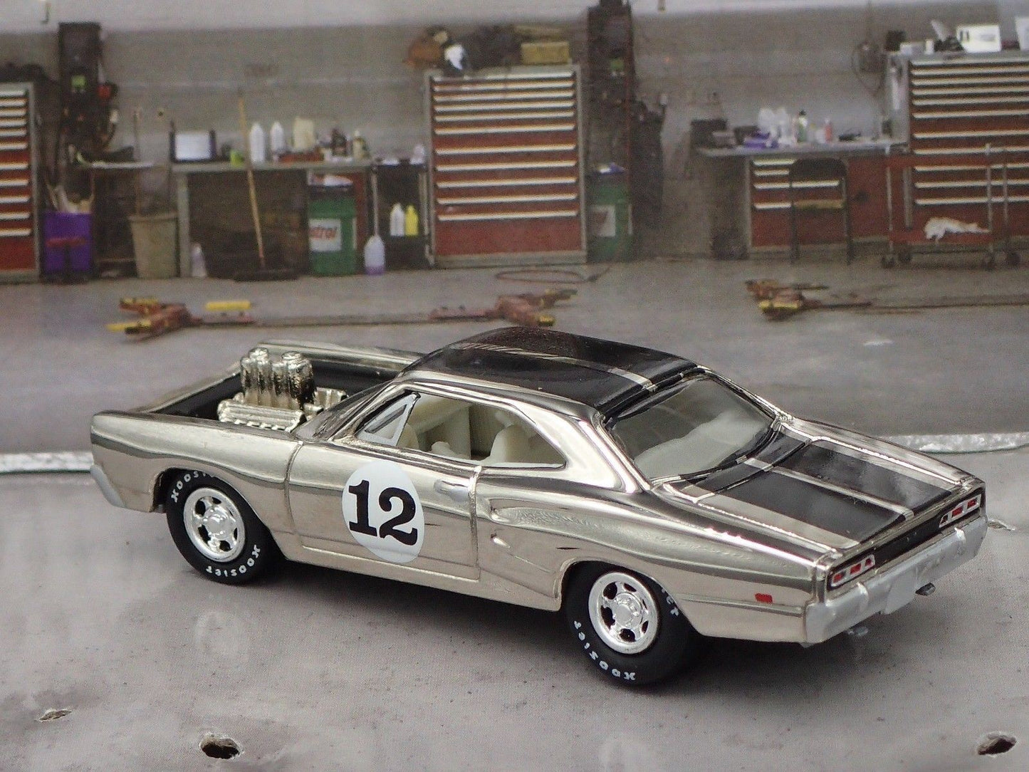 1969 69 DODGE CORONET SUPER BEE RARE 1:64 SCALE COLLECTIBLE DIECAST MODEL CAR