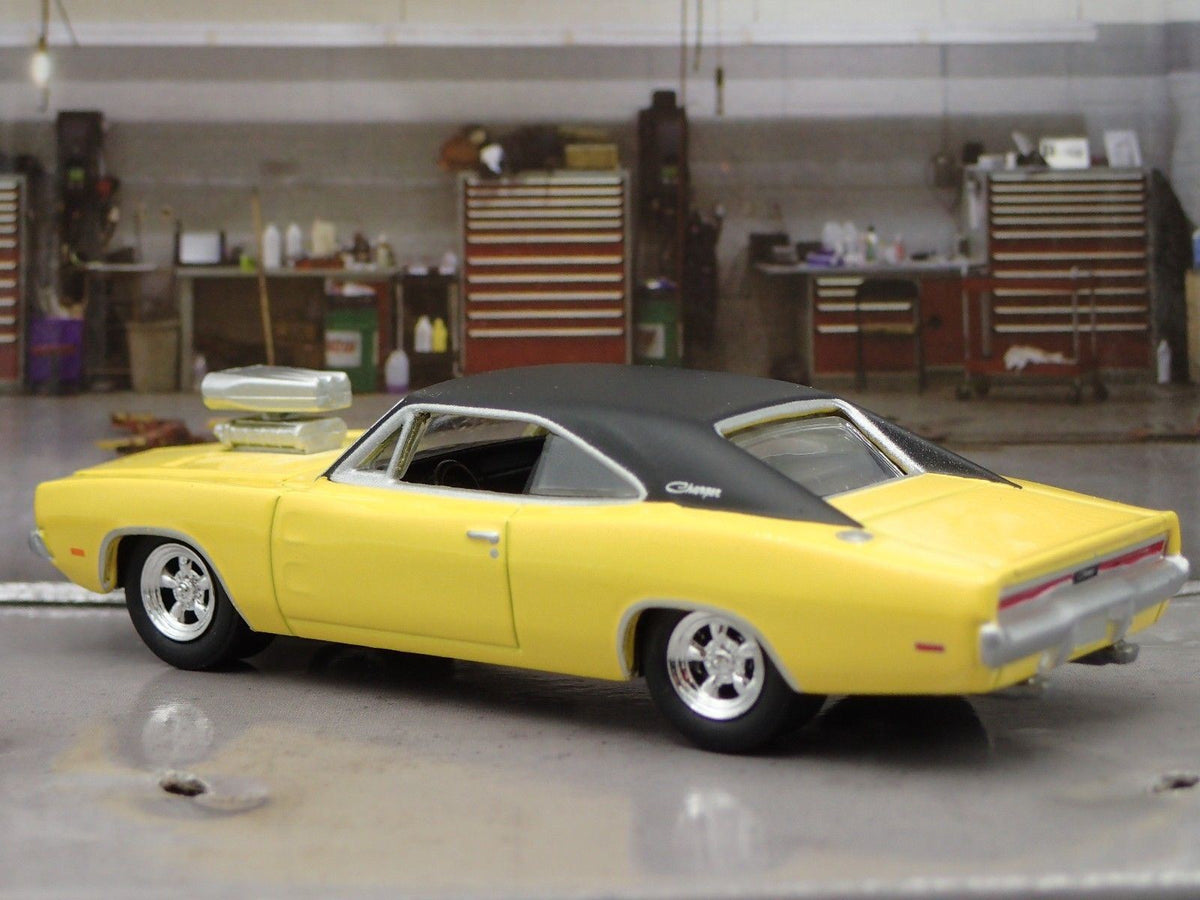 1970 70 DODGE CHARGER 1:64 SCALE LIMITED COLLECTIBLE DIORAMA DIECAST MODEL CAR-Burning Rubber Toy Company
