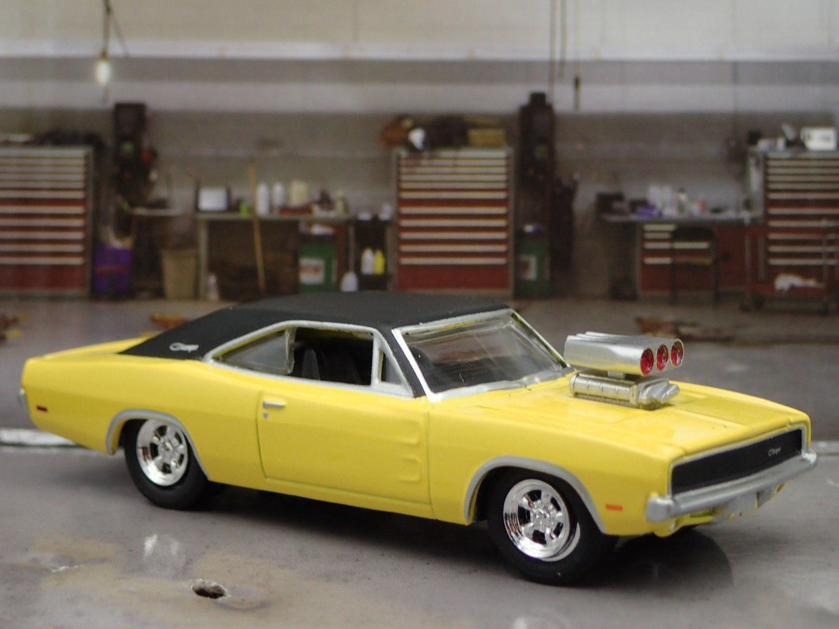 1970 70 DODGE CHARGER 1:64 SCALE LIMITED COLLECTIBLE DIORAMA DIECAST MODEL CAR-Burning Rubber Toy Company