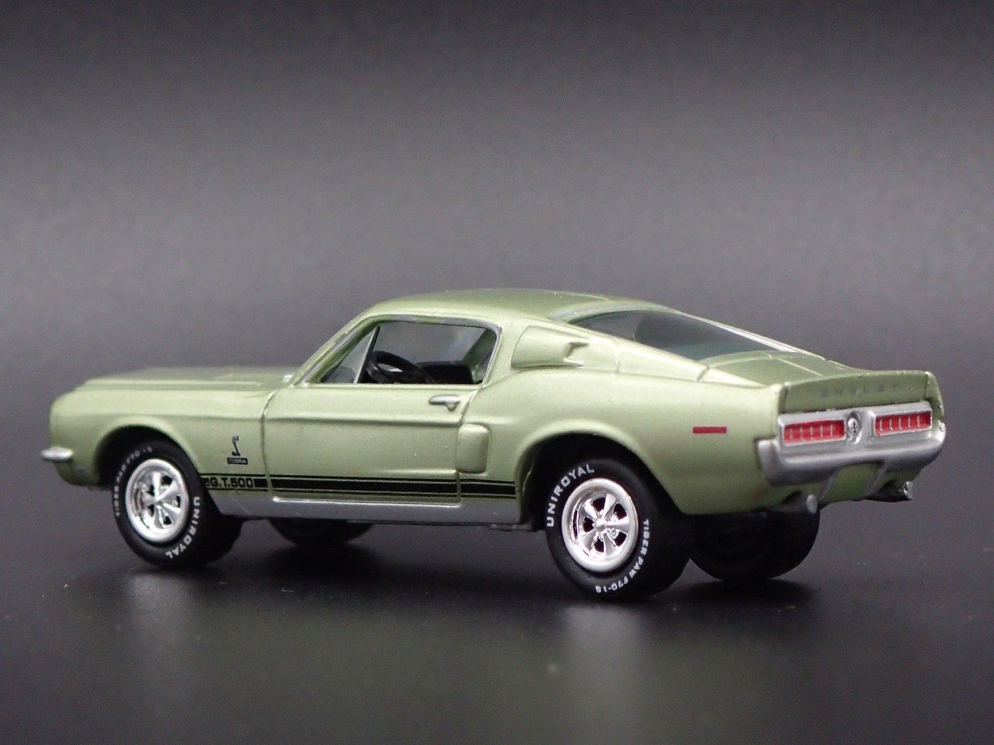 1968 68 FORD MUSTANG SHELBY GT500 GREEN 1:64 SCALE DIORAMA DIECAST MODEL CAR