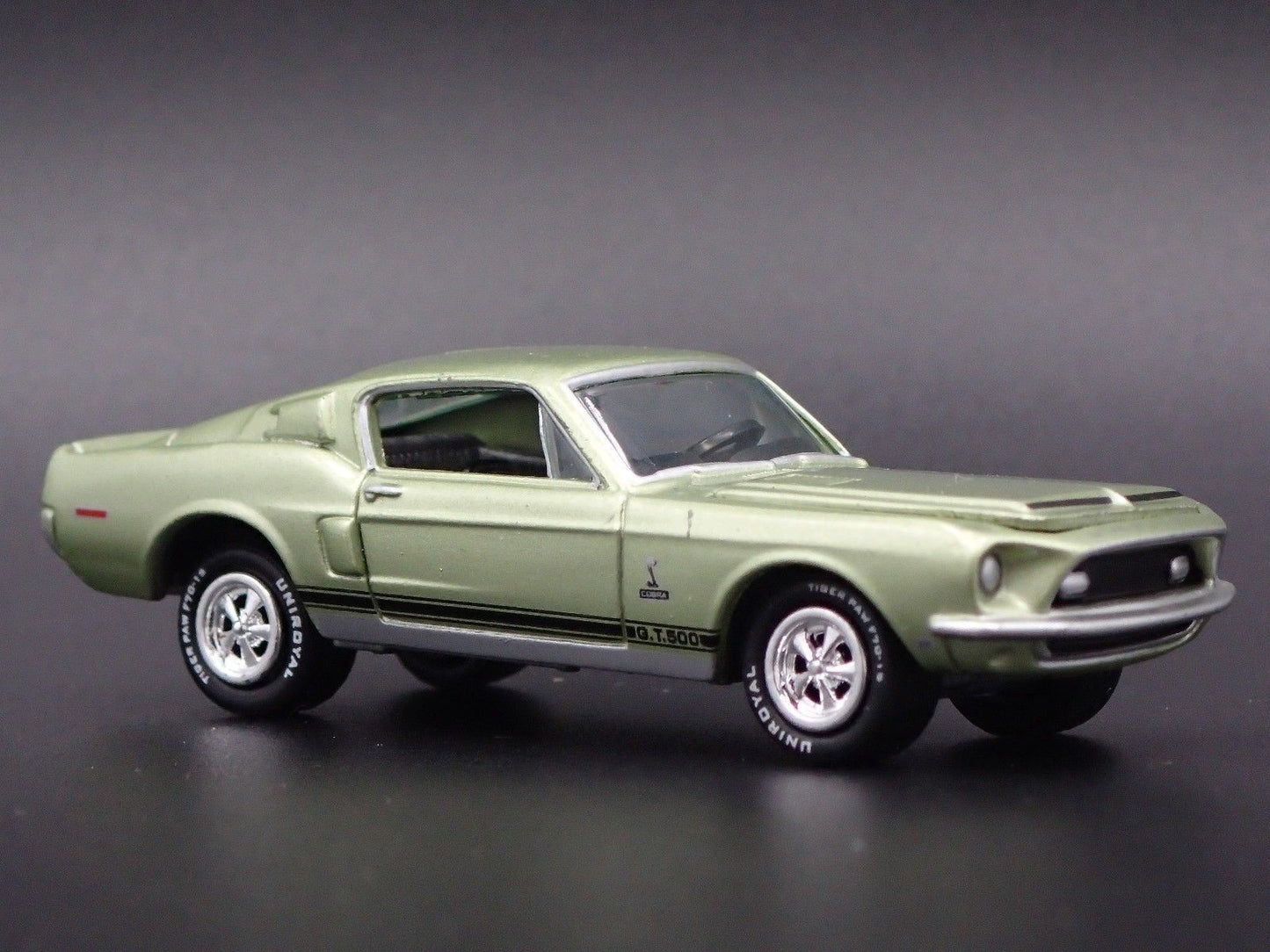 1968 68 FORD MUSTANG SHELBY GT500 GREEN 1:64 SCALE DIORAMA DIECAST MODEL CAR