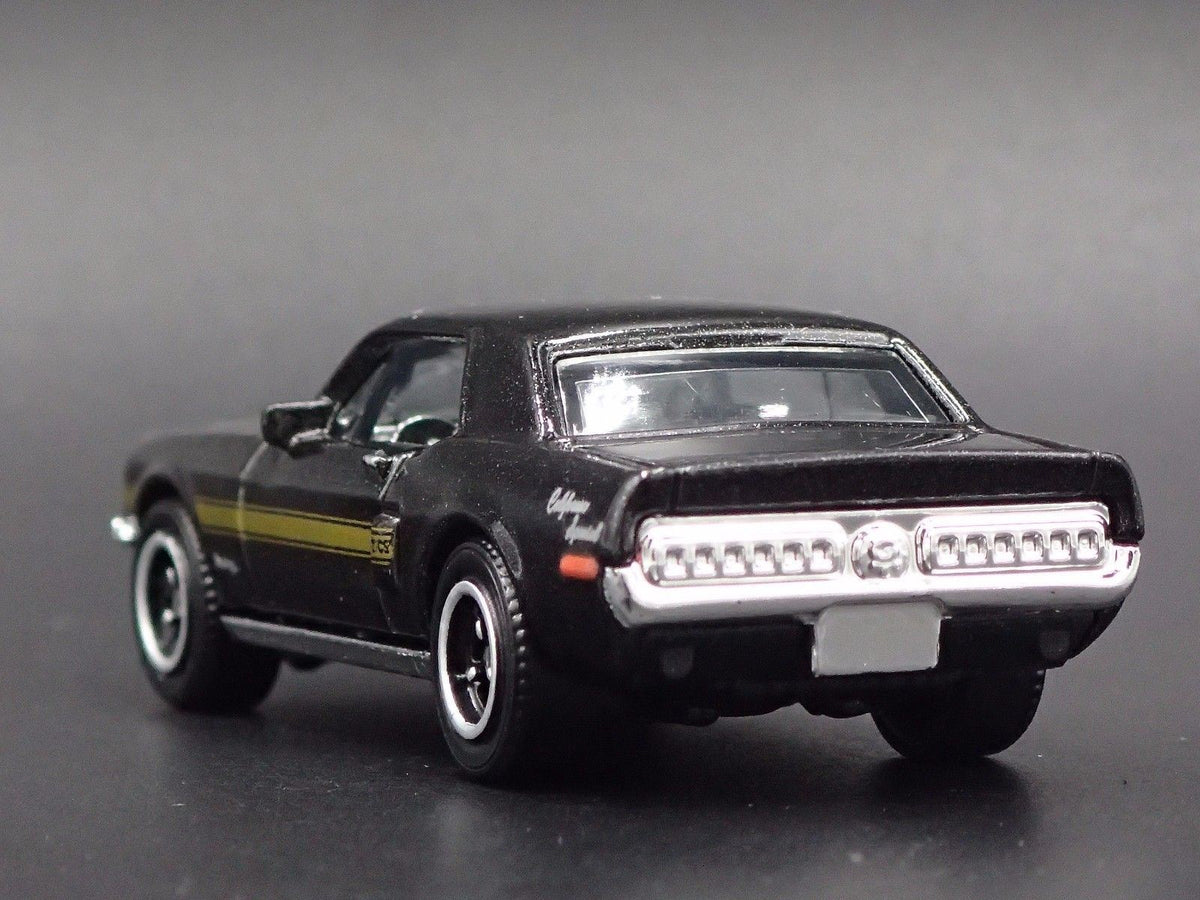 1968 68 FORD MUSTANG COUPE GTCS 1:64 SCALE COLLECTIBLE DIORAMA DIECAST MODEL CAR-Burning Rubber Toy Company