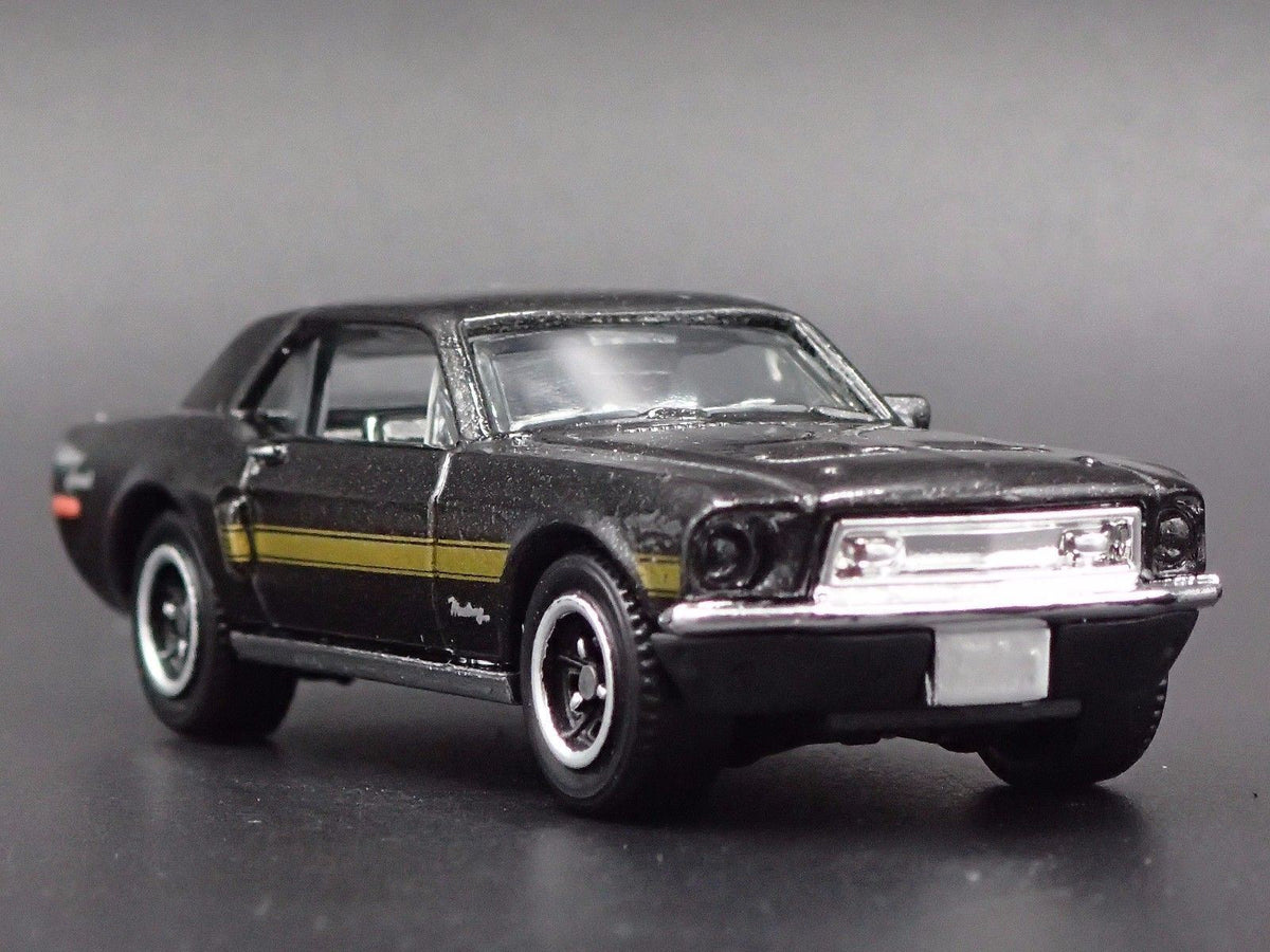 1968 68 FORD MUSTANG COUPE GTCS 1:64 SCALE COLLECTIBLE DIORAMA DIECAST MODEL CAR-Burning Rubber Toy Company