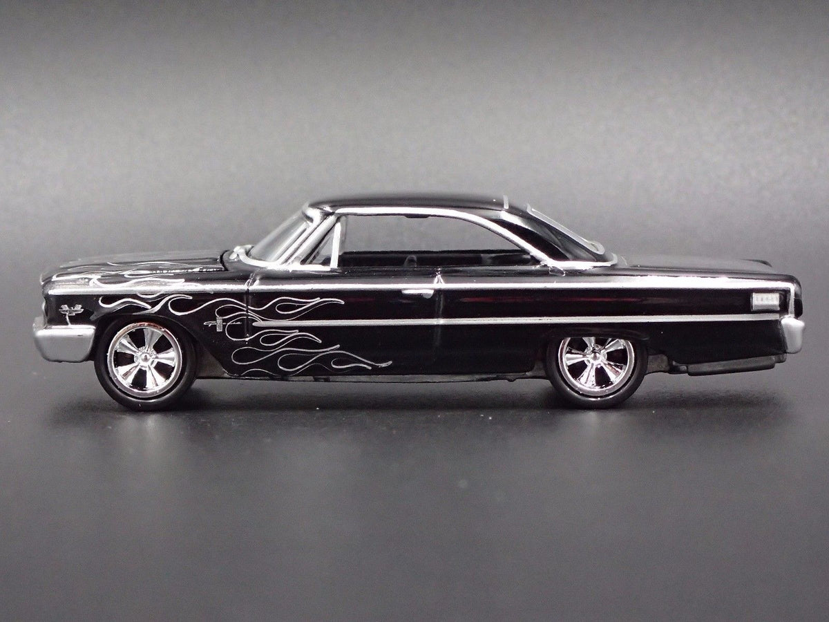 1963 Ford Galaxie 500 RARE 1/64 COLLECTIBLE DIORAMA DIECAST MODEL CAR-Burning Rubber Toy Company