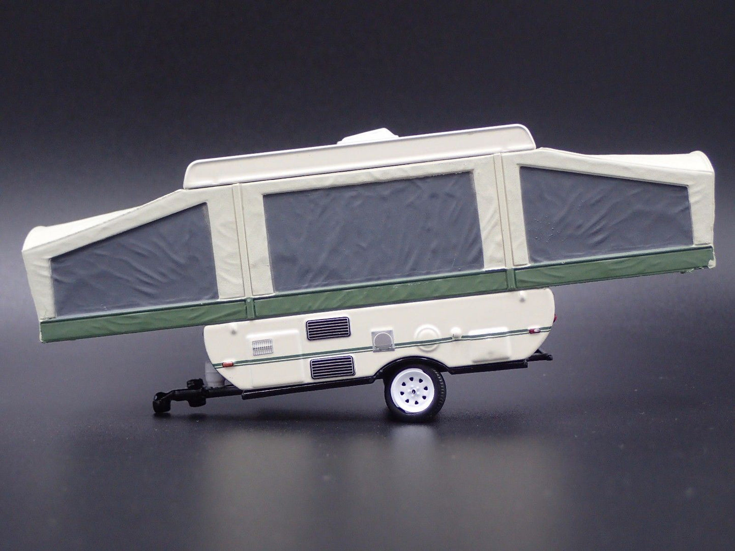 POP-UP CAMPER TRAILER DETAILED INTERIOR RARE 1:64 DIORAMA DIECAST MODEL