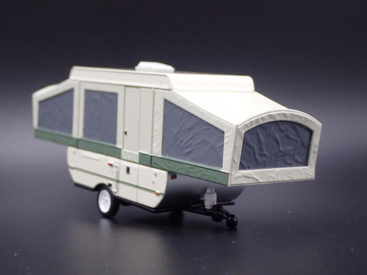POP-UP CAMPER TRAILER DETAILED INTERIOR RARE 1:64 DIORAMA DIECAST MODEL
