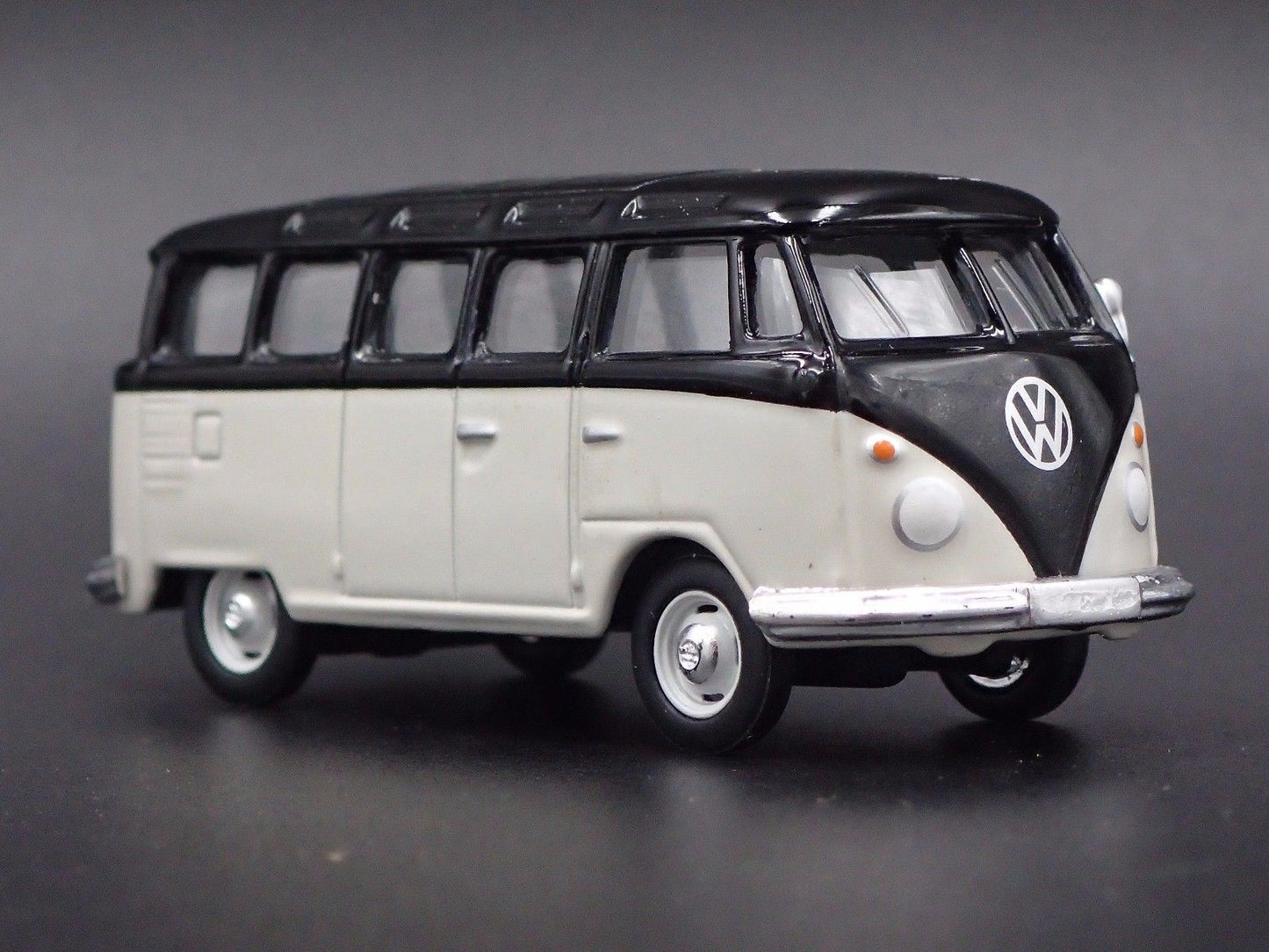 1950- 1967 VW VOLKSWAGEN TYPE 2 T1 23 WINDOW BUS 1:64 SCALE DIECAST MODEL CAR