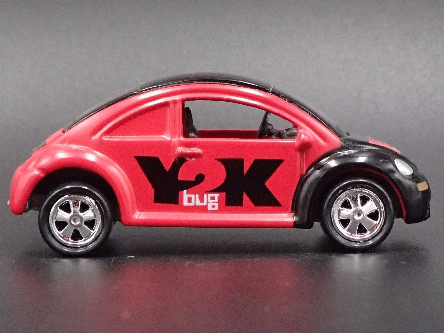 1998-2011 VW VOLKSWAGEN NEW BEETLE BUG RED 1:64 SCALE DIORAMA DIECAST MODEL CAR
