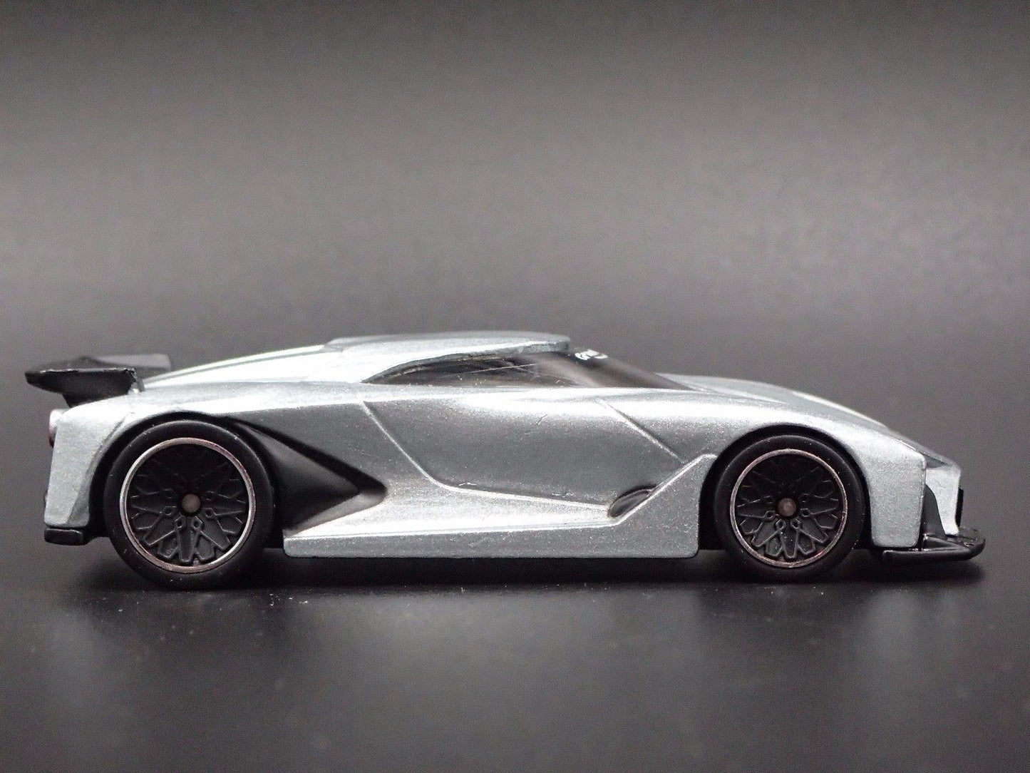 2020 NISSAN VISION GT CONCEPT GRAN TURISMO 1:64 SCALE DIROAMA DIECAST MODEL CAR