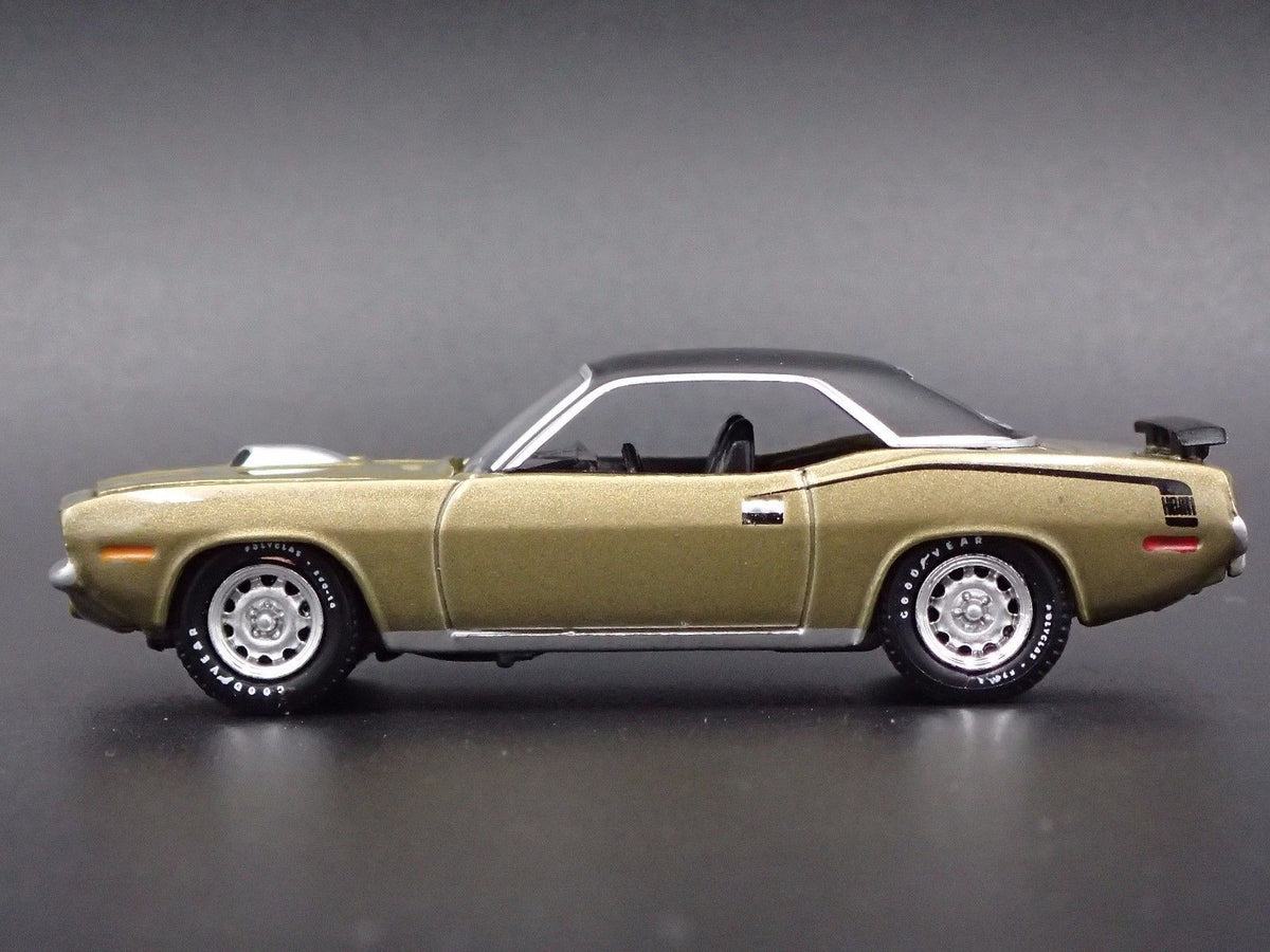 1970 70 PLYMOUTH HEMI CUDA RARE 1:64 SCALE COLLECTIBLE DIORAMA DIECAST MODEL CAR-Burning Rubber Toy Company