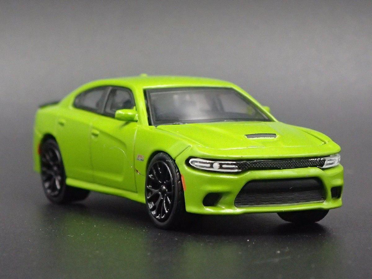 2017 DODGE CHARGER SRT 392 RARE 1:64 COLLECTIBLE DIORAMA DIECAST MODEL CAR-Burning Rubber Toy Company