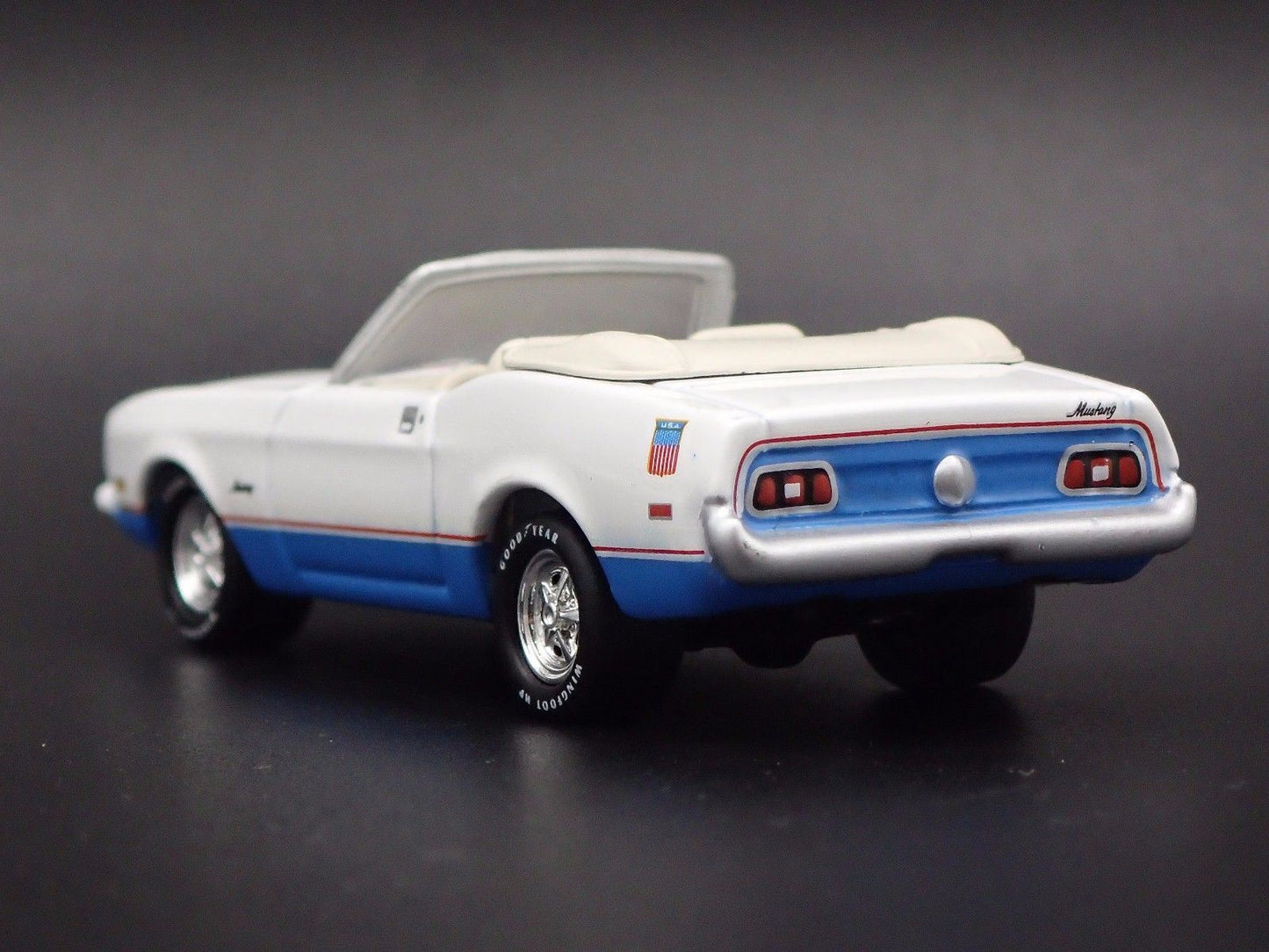 1972 FORD MUSTANG OLYMPIC SPIRIT CONVERTIBLE WHITE 1/64 SCALE DIECAST MODEL CAR