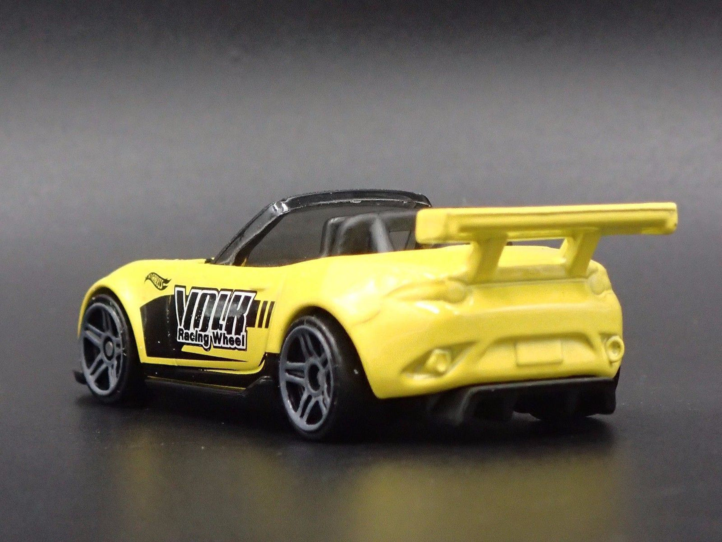 2015-2025 MAZDA MX5 MIATA CONVERTIBLE ND 1:64 SCALE DIORAMA DIECAST MODEL CAR