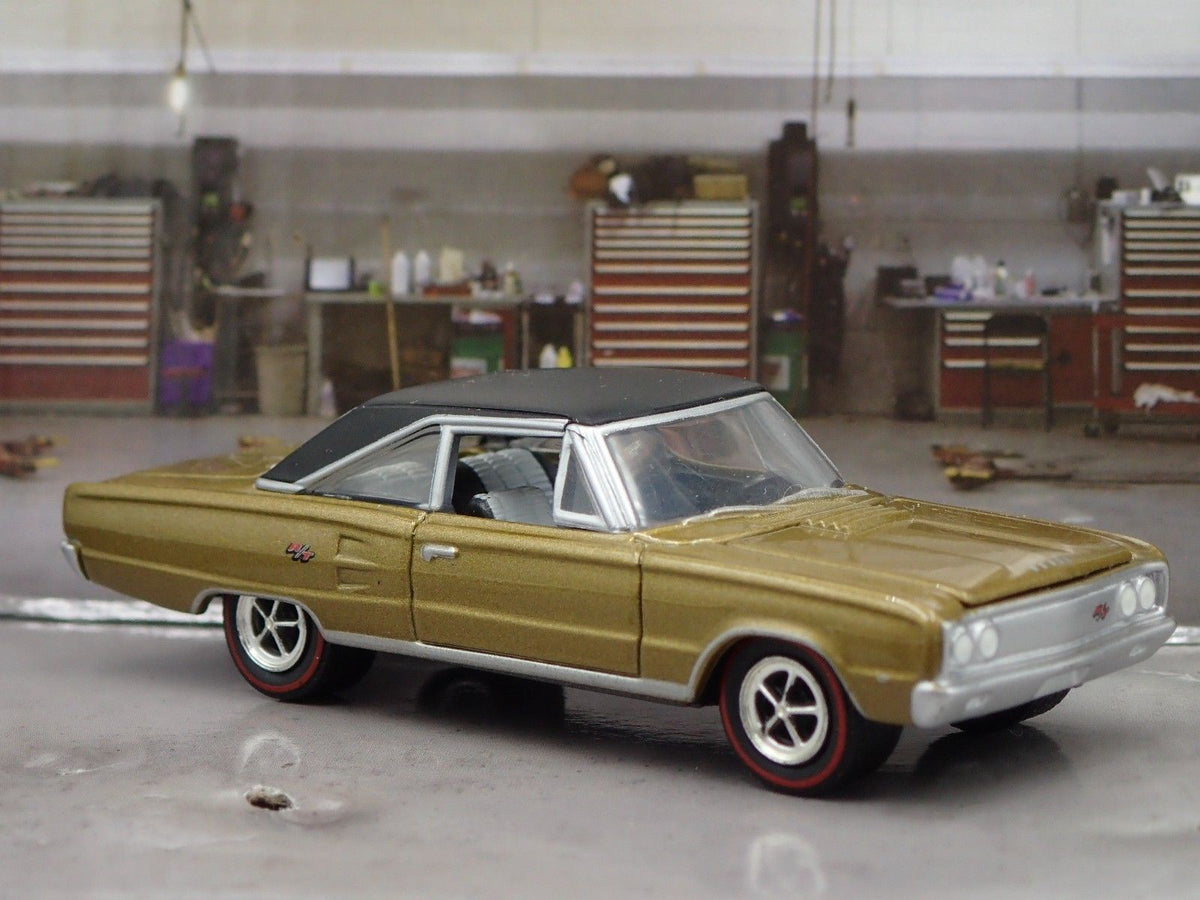 1967 DODGE CORONET R/T HEMI RARE 1/64 LIMITED EDITION DIECAST COLLECTIBLE MODEL-Burning Rubber Toy Company