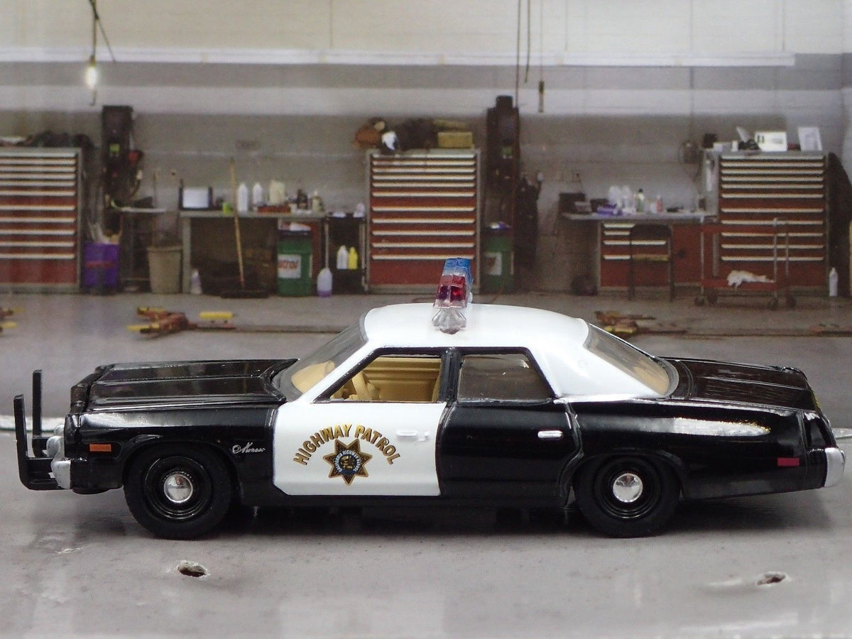 1974 74 DODGE MONACO CALIFORNIA HIGHWAY PATROL CHP 1/64 SCALE DIECAST MODEL CAR-Burning Rubber Toy Company