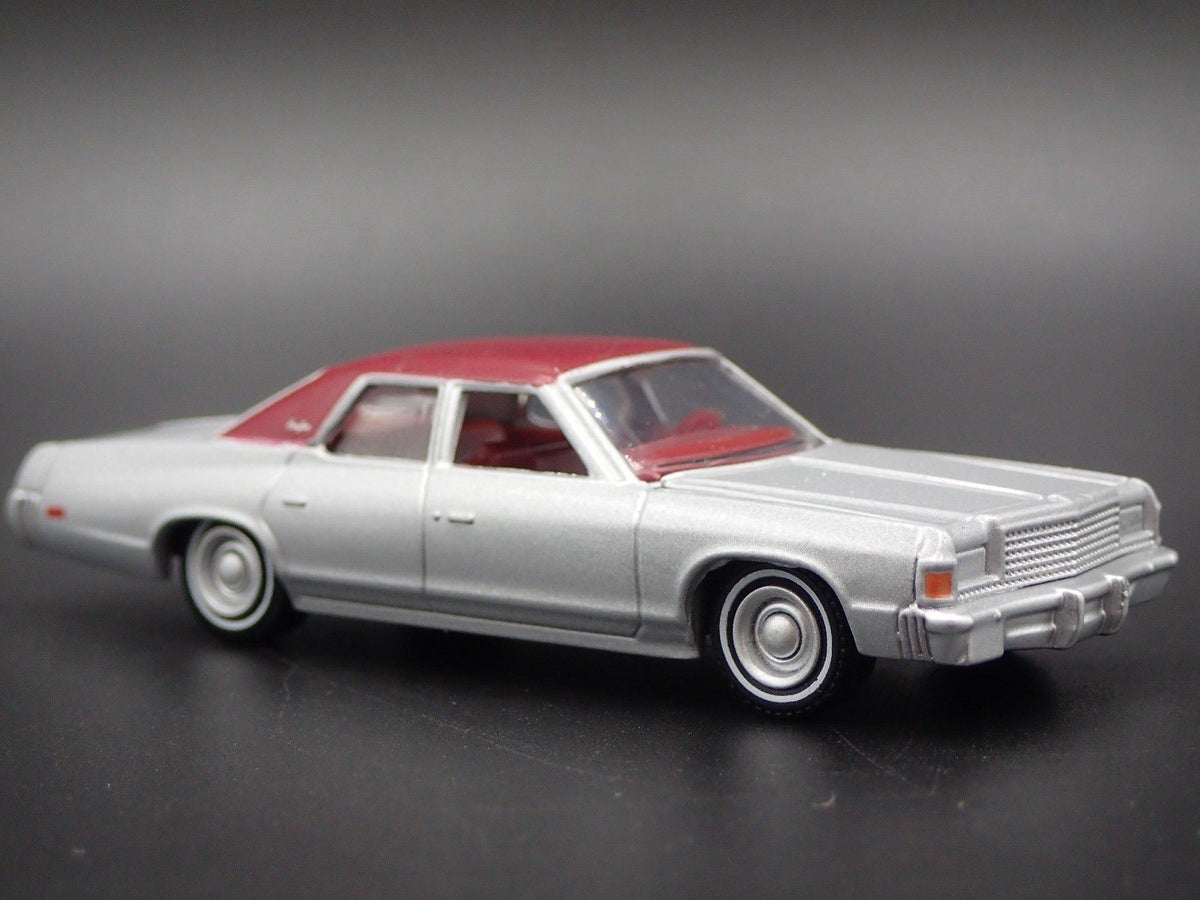 1977 Dodge Royal Monaco 4 FOUR DOOR 1/64 LIMITED COLLECTIBLE DIECAST MODEL CAR-Burning Rubber Toy Company