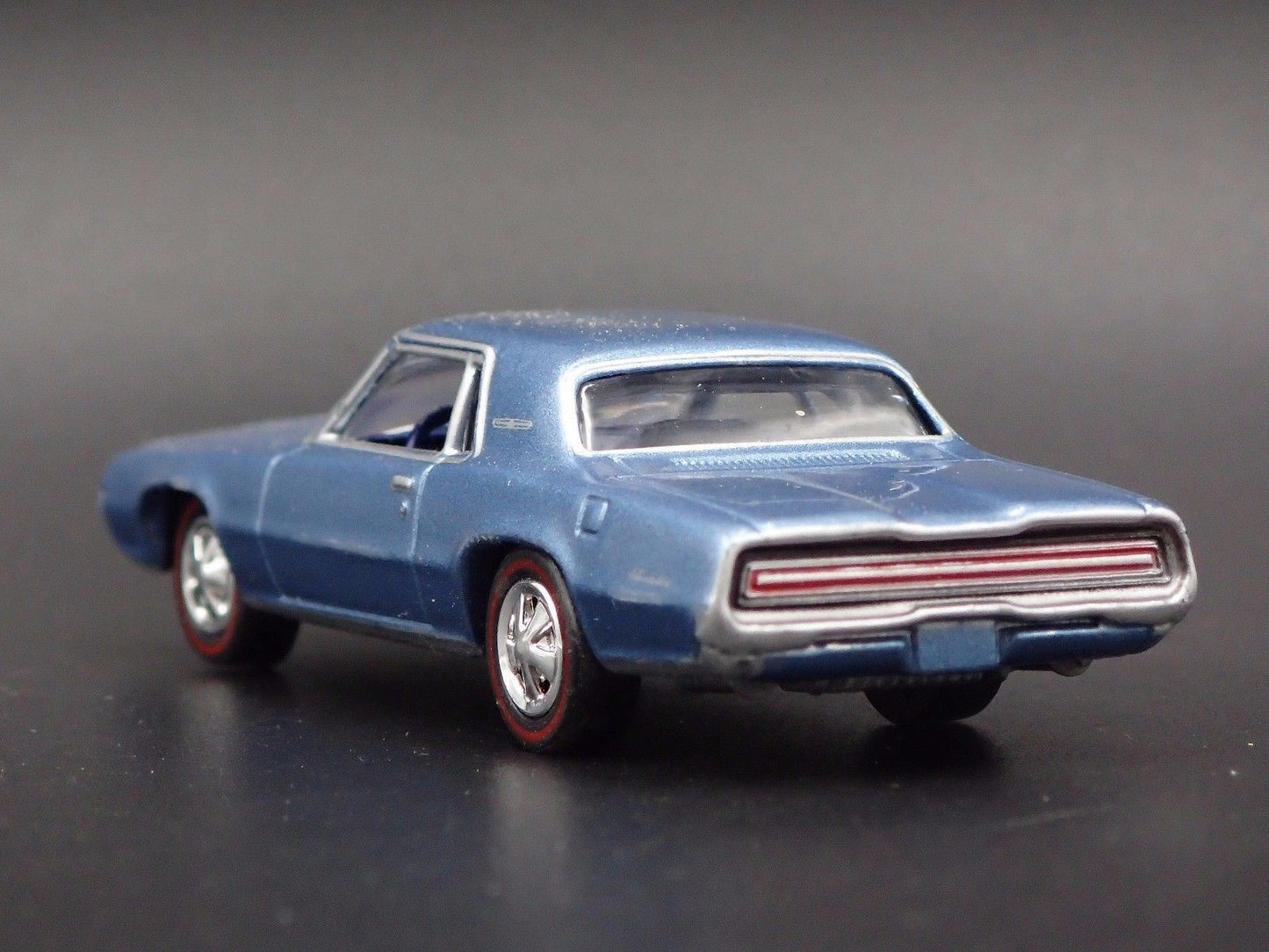 1967 67 FORD THUNDERBIRD HARDTOP BLUE 1/64 SCALE DIORAMA DIECAST MODEL CAR