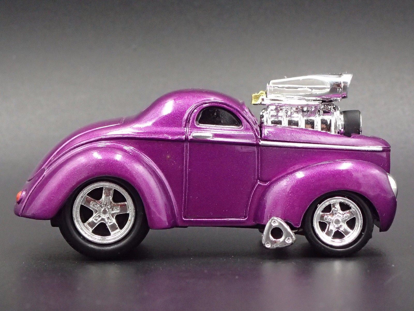 1941 41 WILLYS COUPE w/ BLOWER NHRA PURPLE 1:64 SCALE DIORAMA DIECAST MODEL CAR