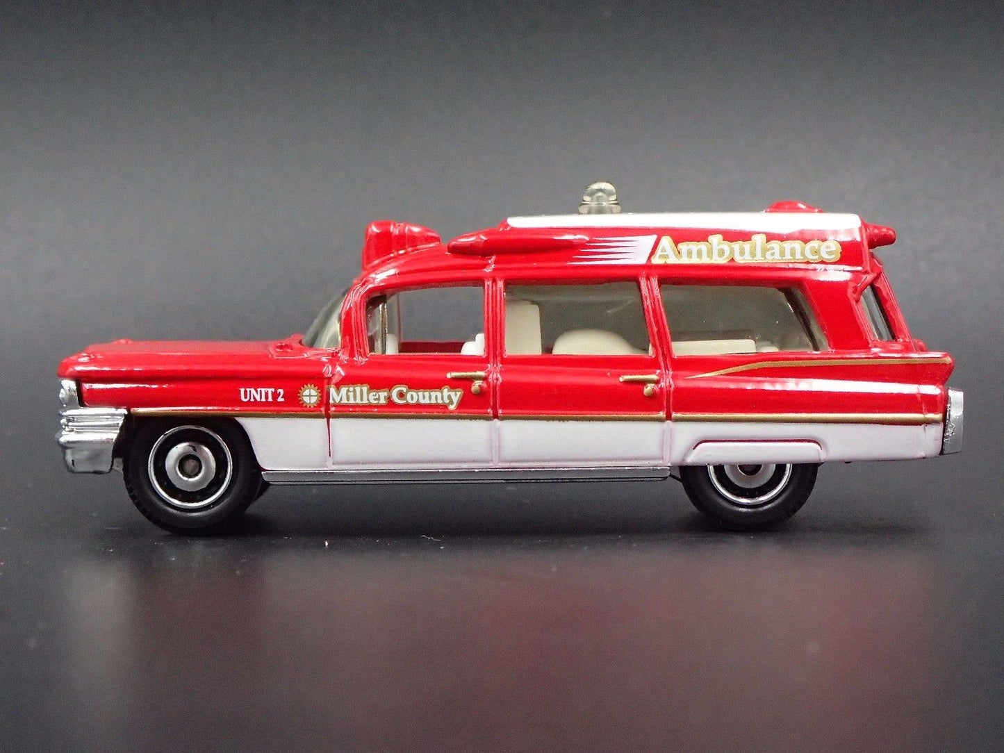 1963 63 CADILLAC AMBULANCE RARE 1:81 COLLECTIBLE DIORAMA DIECAST MODEL CAR