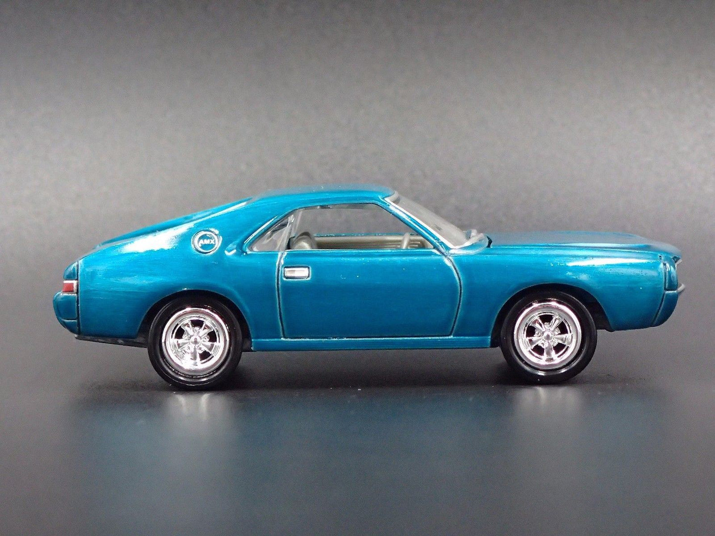 1969 AMC AMX RARE 1:64 COLLECTIBLE DIORAMA DIECAST MODEL CAR