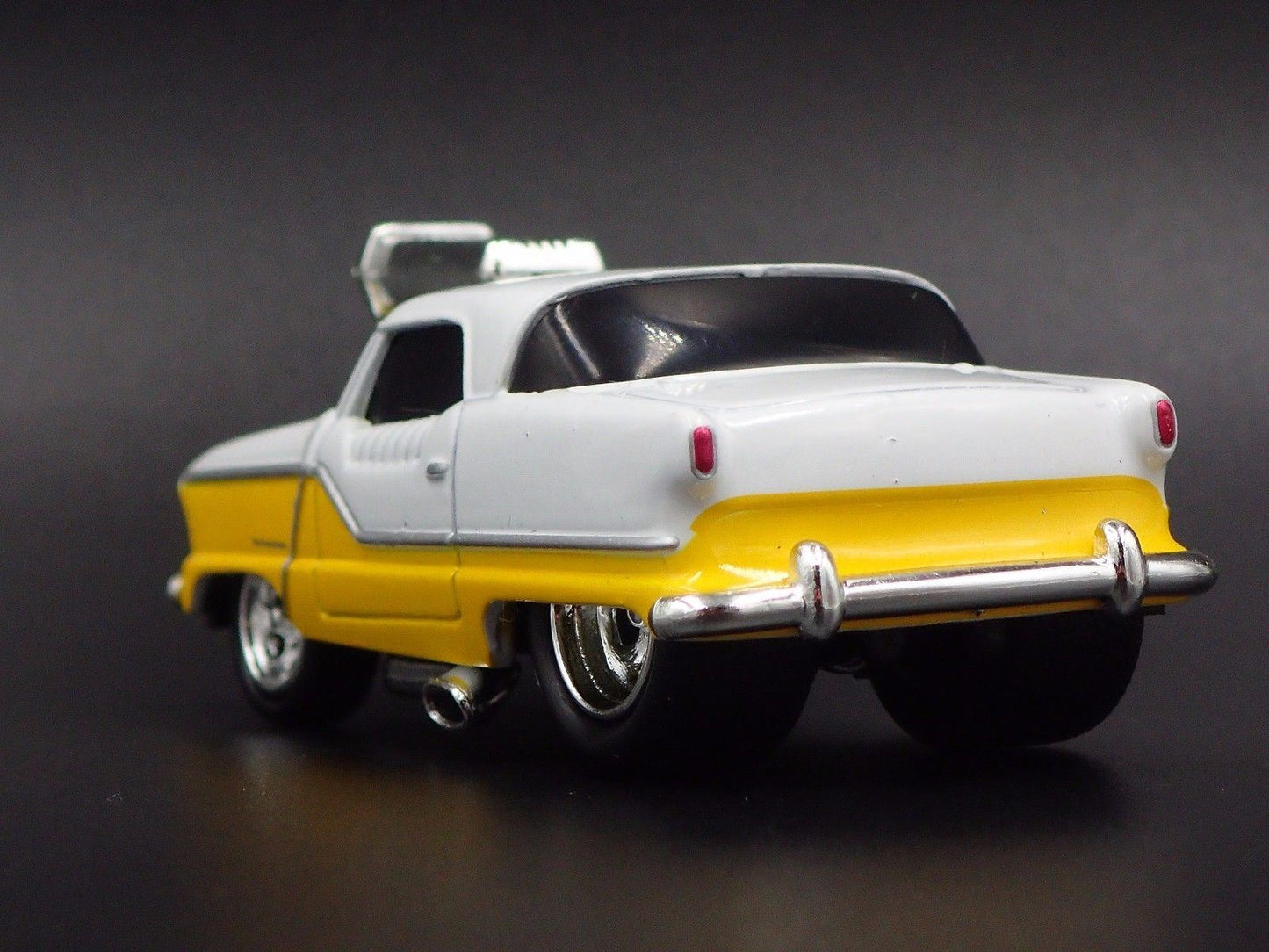 1954 54 AMC NASH METROPOLITAN RARE 1:64 SCALE COLLECTIBLE DIECAST MODEL CAR