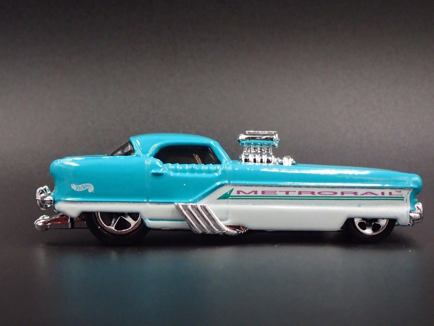 AMC NASH METROPOLITAN DRAG CAR 1:64 SCALE COLLECTIBLE DIORAMA DIECAST MODEL CAR