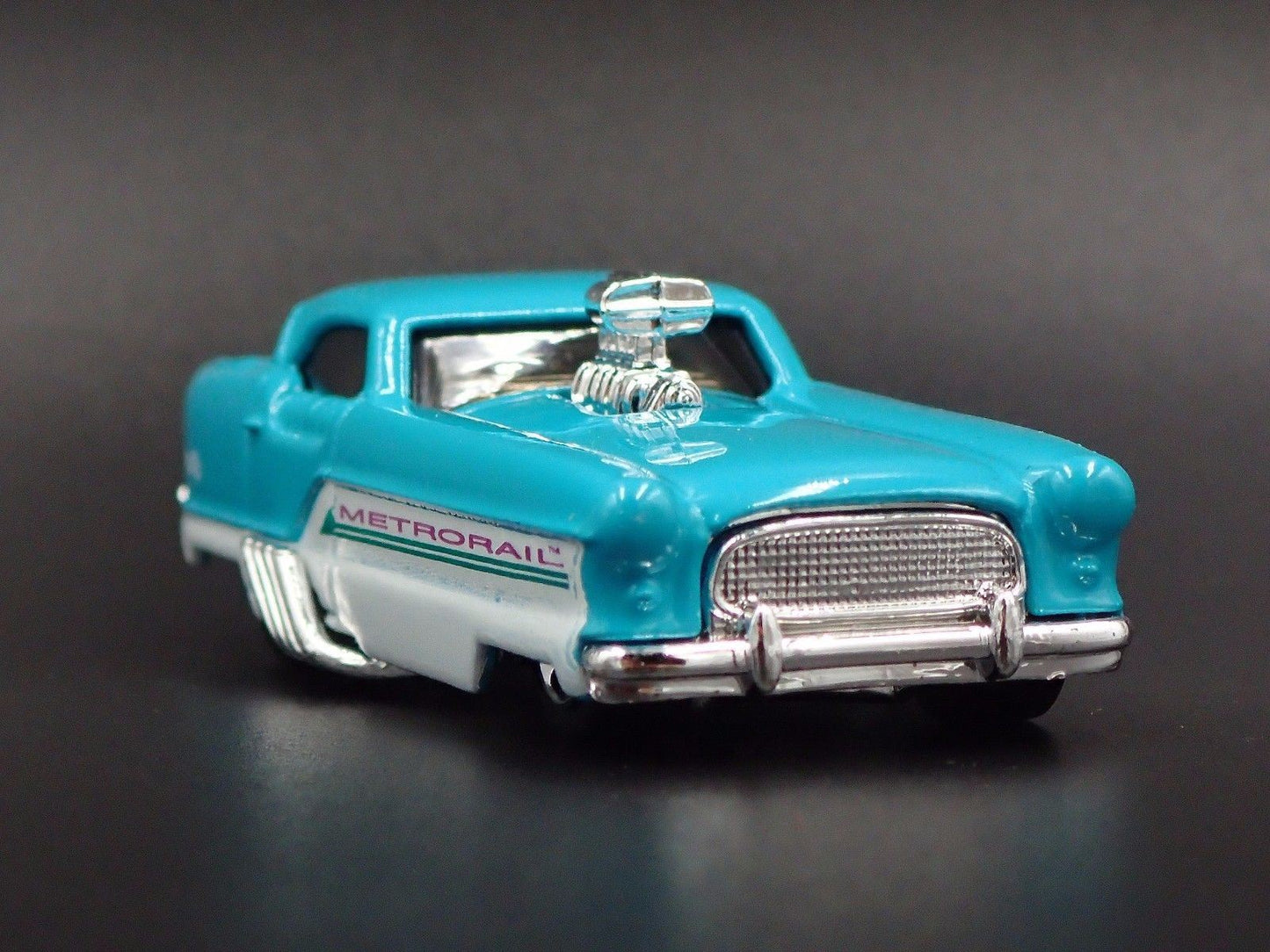 AMC NASH METROPOLITAN DRAG CAR 1:64 SCALE COLLECTIBLE DIORAMA DIECAST MODEL CAR