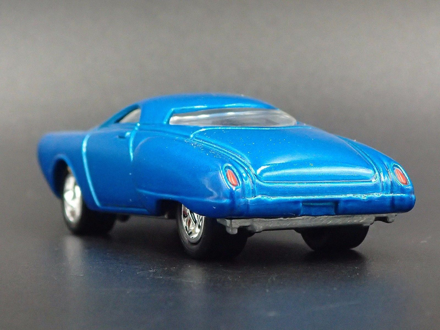 1951 51 STUDEBAKER COMMANDER RARE 1:64 SCALE COLLECTIBLE DIORAMA DIECAST MODEL CAR
