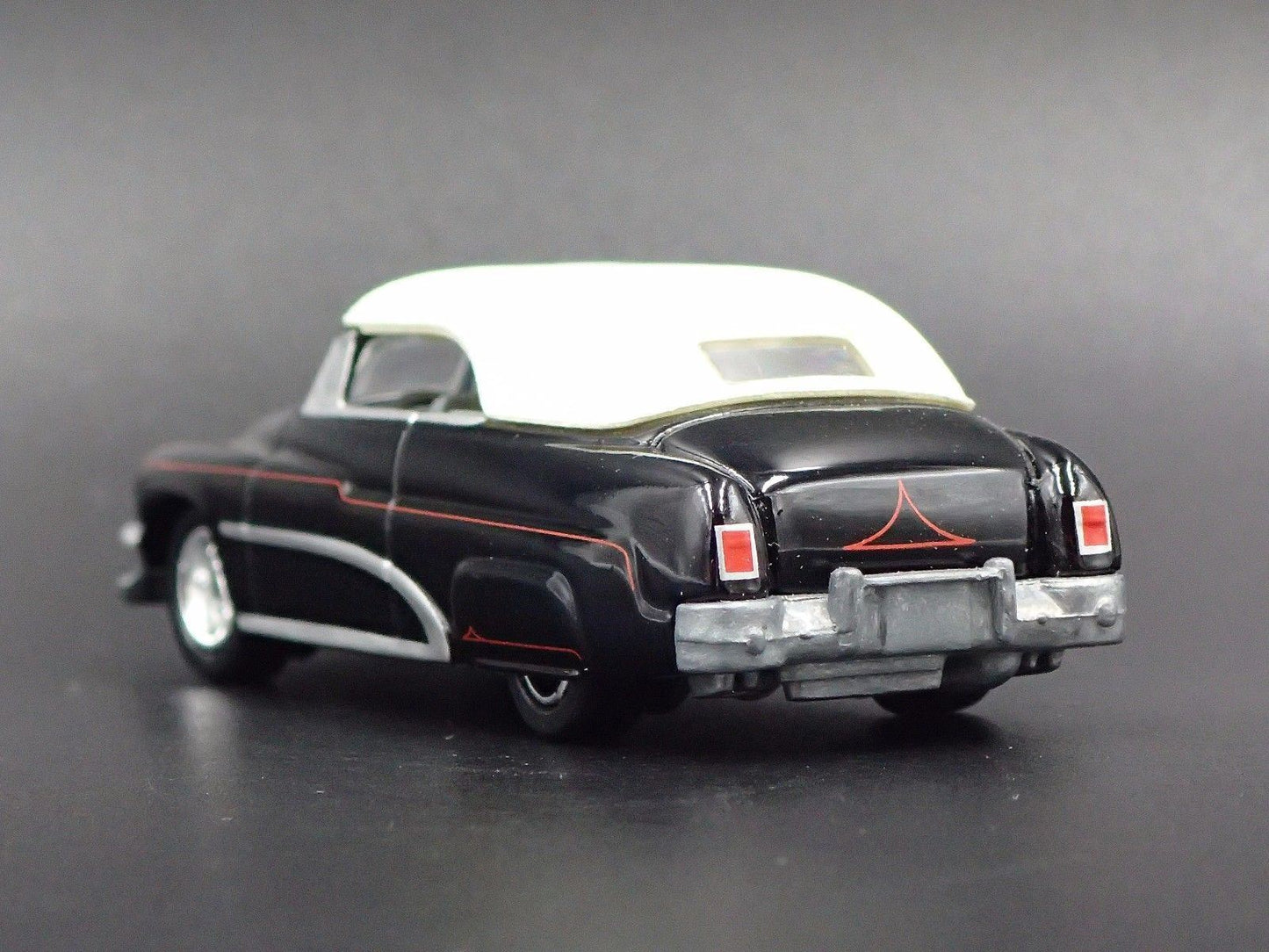 1951 51 MERC MERCURY CONVERTIBLE BLACK RARE 1:64 SCALE DIORAMA DIECAST MODEL CAR