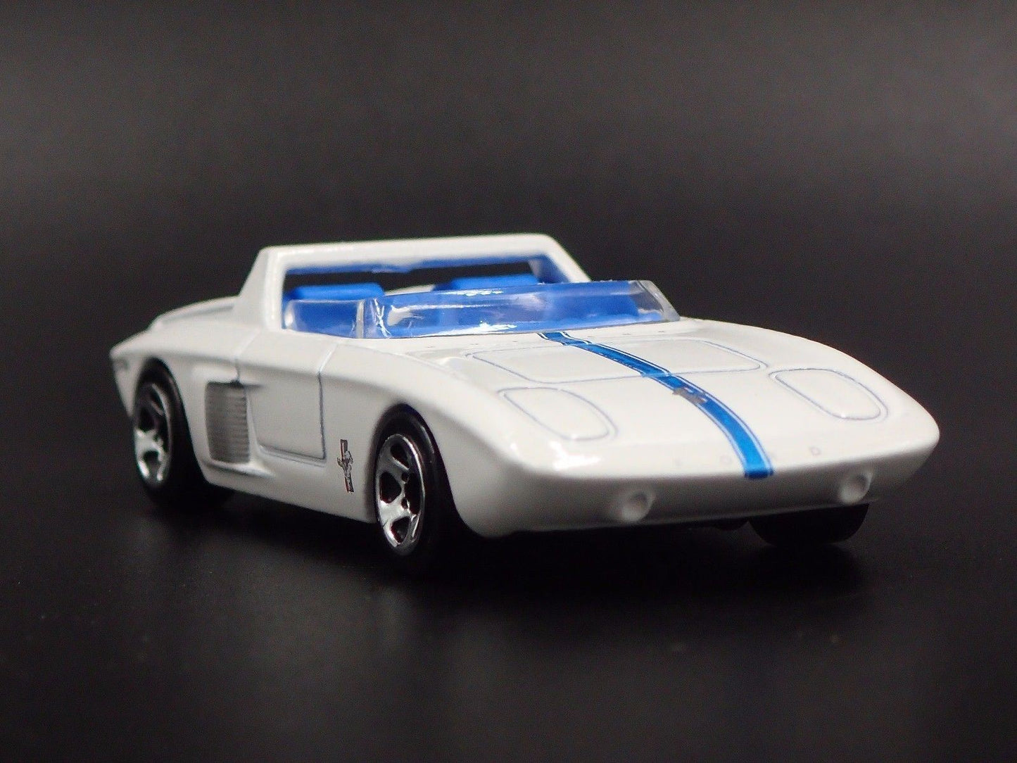 1962 62 FORD MUSTANG CONCEPT 1:64 SCALE COLLECTIBLE DIORAMA DIECAST MODEL CAR