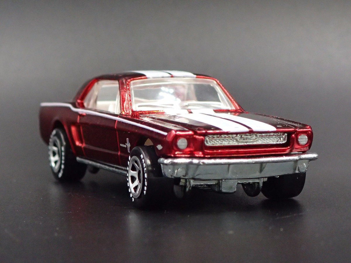 1965 FORD MUSTANG COUPE RARE 1:64 COLLECTIBLE DIORAMA DIECAST MODEL CAR-Burning Rubber Toy Company