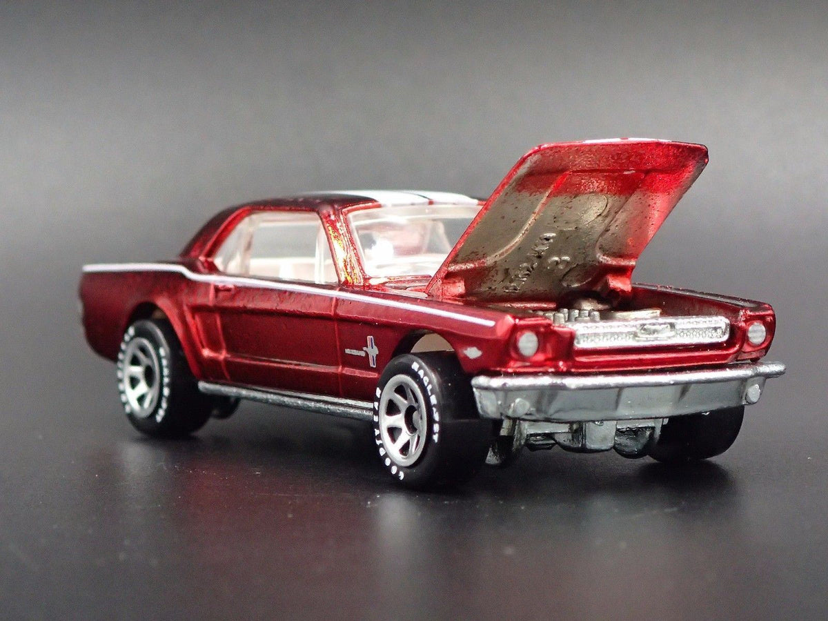 1965 FORD MUSTANG COUPE RARE 1:64 COLLECTIBLE DIORAMA DIECAST MODEL CAR-Burning Rubber Toy Company