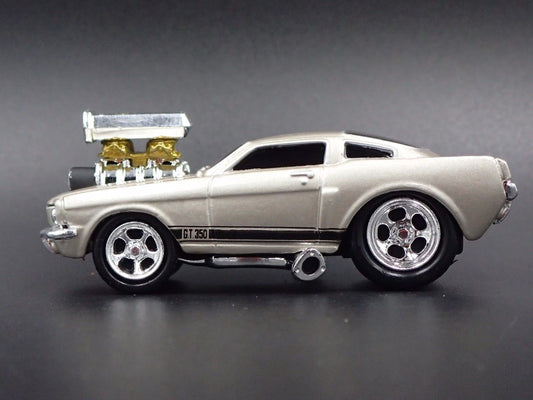 1966 66 FORD MUSTANG FASTBACK SHELBY GT350 1:64 SCALE DIORAMA DIECAST MODEL CAR