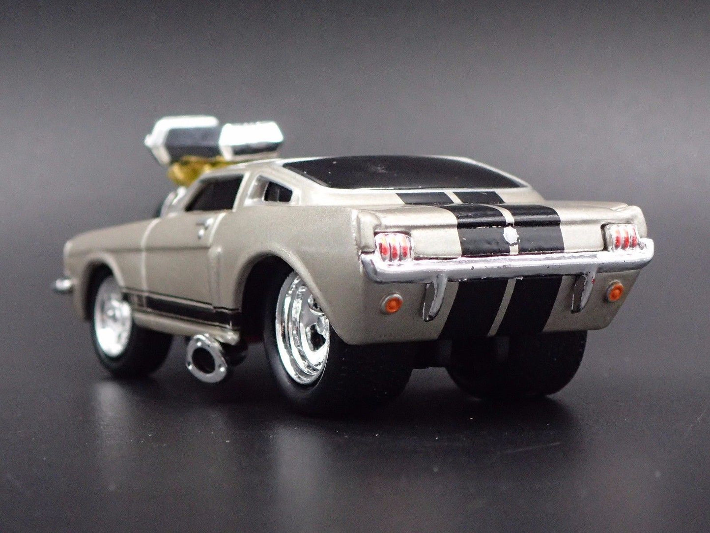 1966 66 FORD MUSTANG FASTBACK SHELBY GT350 1:64 SCALE DIORAMA DIECAST MODEL CAR