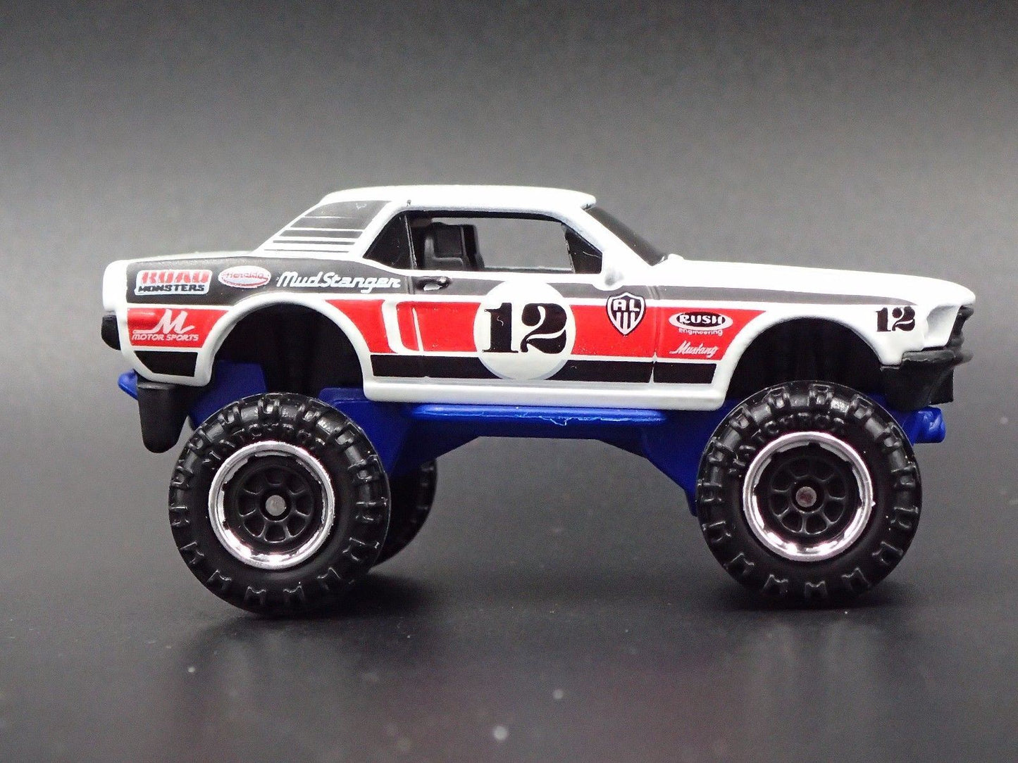 1968 68 FORD MUSTANG COUPE 4X4 1:64 SCALE COLLECTIBLE DIORAMA DIECAST MODEL CAR