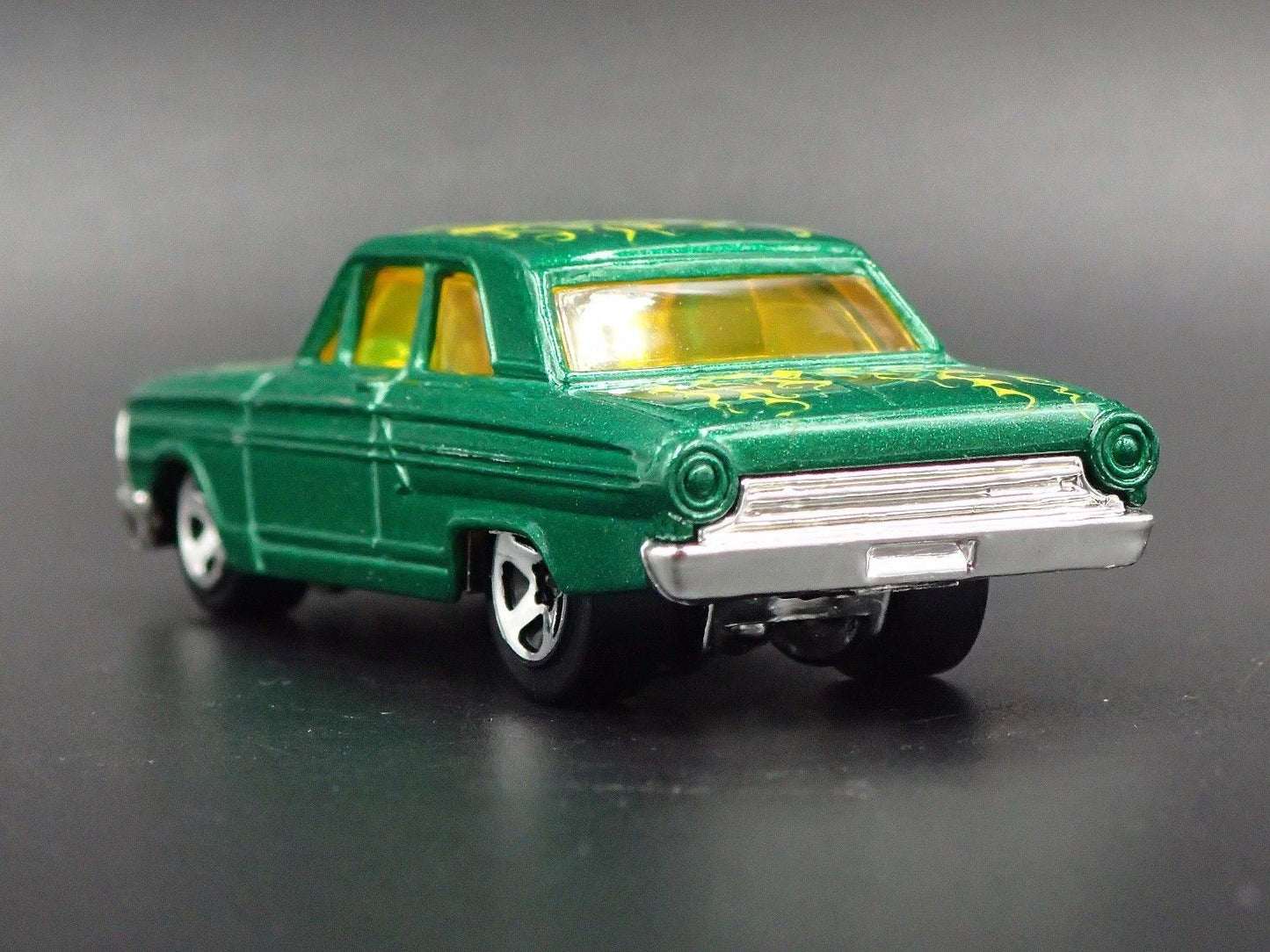 1964 64 FORD THUNDERBOLT GREEN 1:64 SCALE COLLECTIBLE DIORAMA DIECAST MODEL CAR