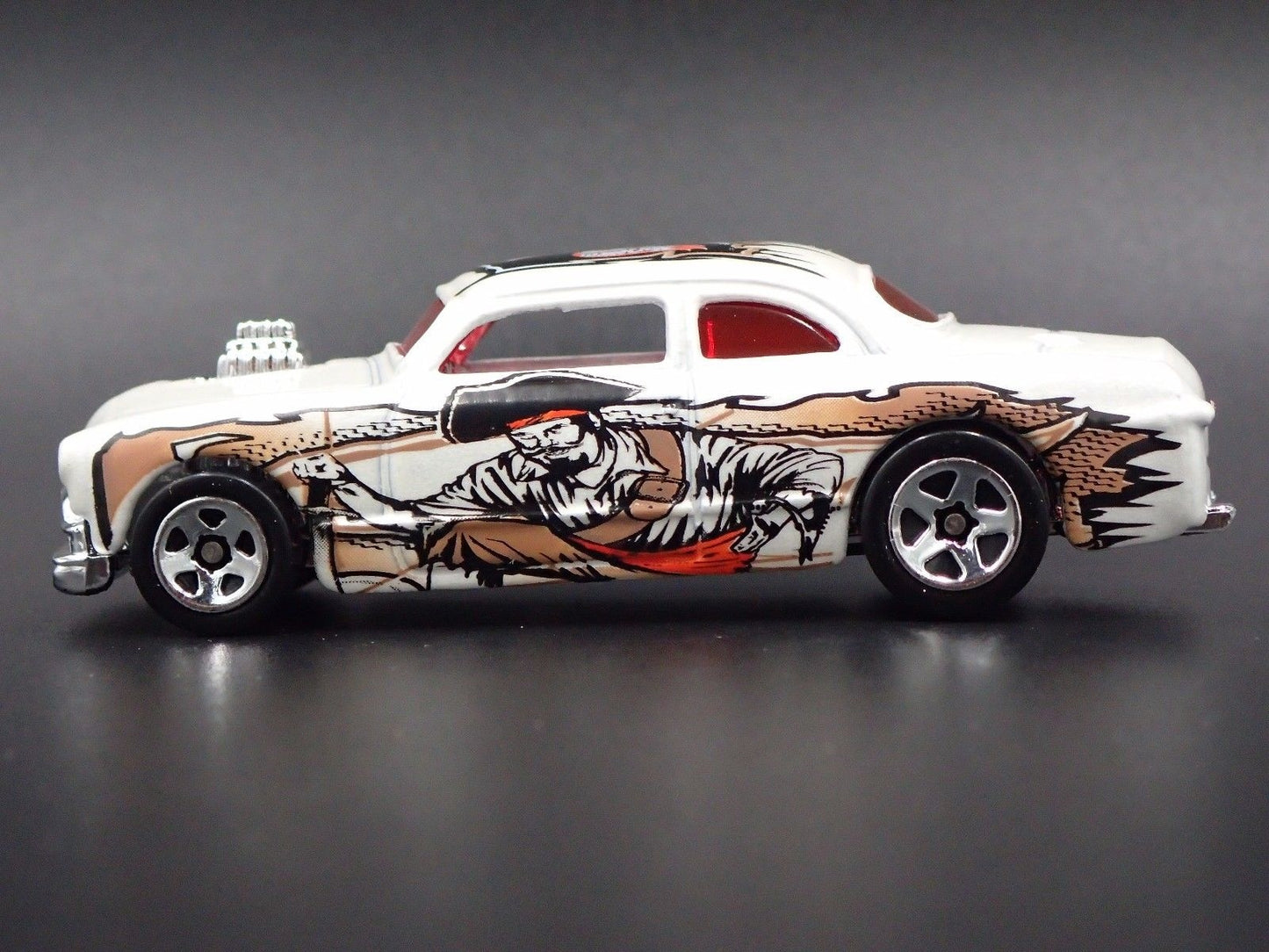 1949 FORD SHOE BOX CLUB COUPE WHITE 1:64 SCALE DIORAMA SCALE DIECAST MODEL CAR