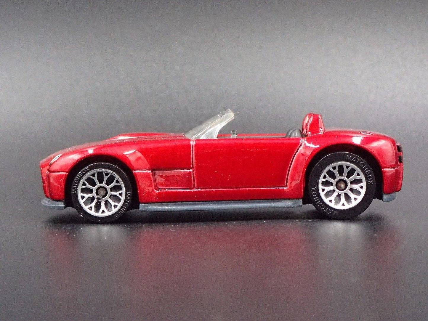 2004 04 FORD SHELBY COBRA CONCEPT RED 1:64 SCALE COLLECTIBLE DIECAST MODEL CAR