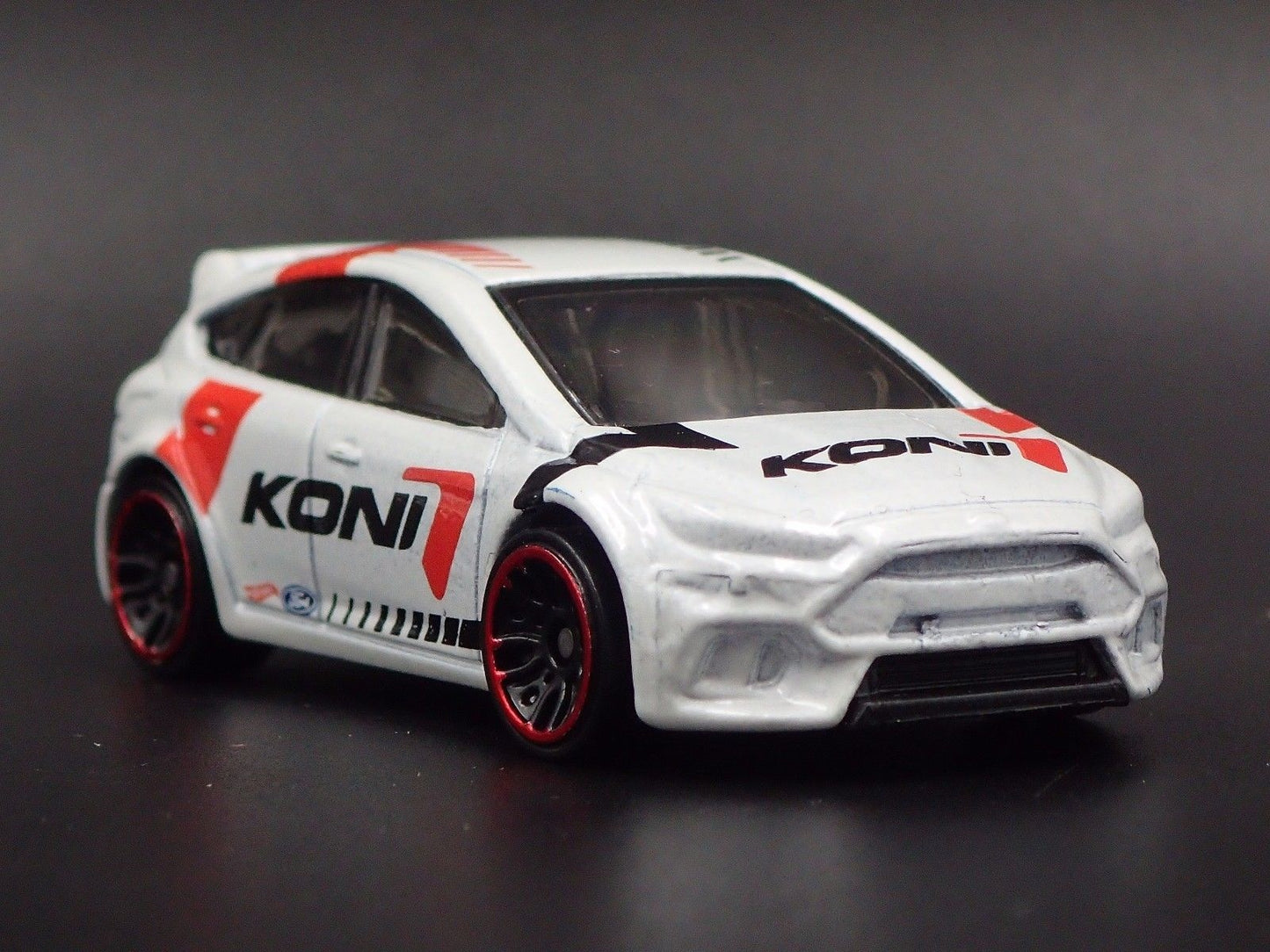 2011-2018 FORD FOCUS RS KONI WHITE 1:64 SCALE COLLECTIBLE DIECAST MODEL CAR