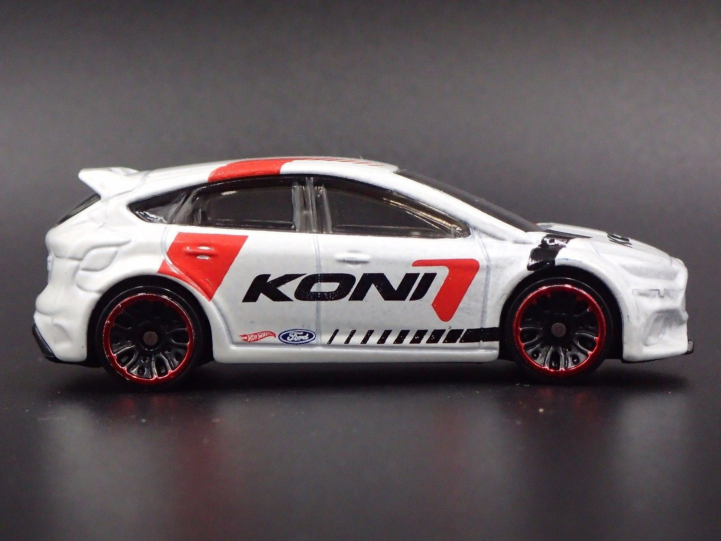 2011-2018 FORD FOCUS RS KONI WHITE 1:64 SCALE COLLECTIBLE DIECAST MODEL CAR